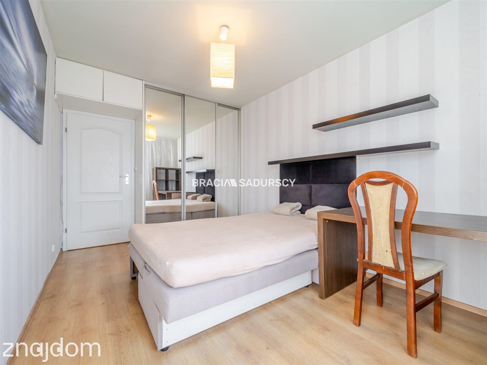 M 50M2 / 3 POKOJE / BALKON / GARAŻ / ZIELONO - zdjęcie 6