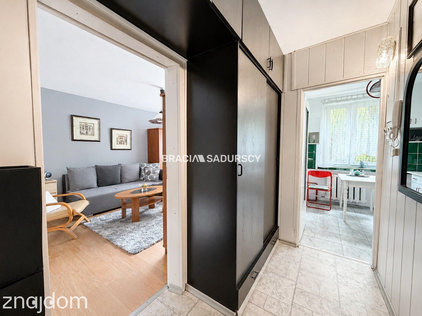 Kawalerka z osobną kuchnią, 37 m², balkon - zdjęcie 10