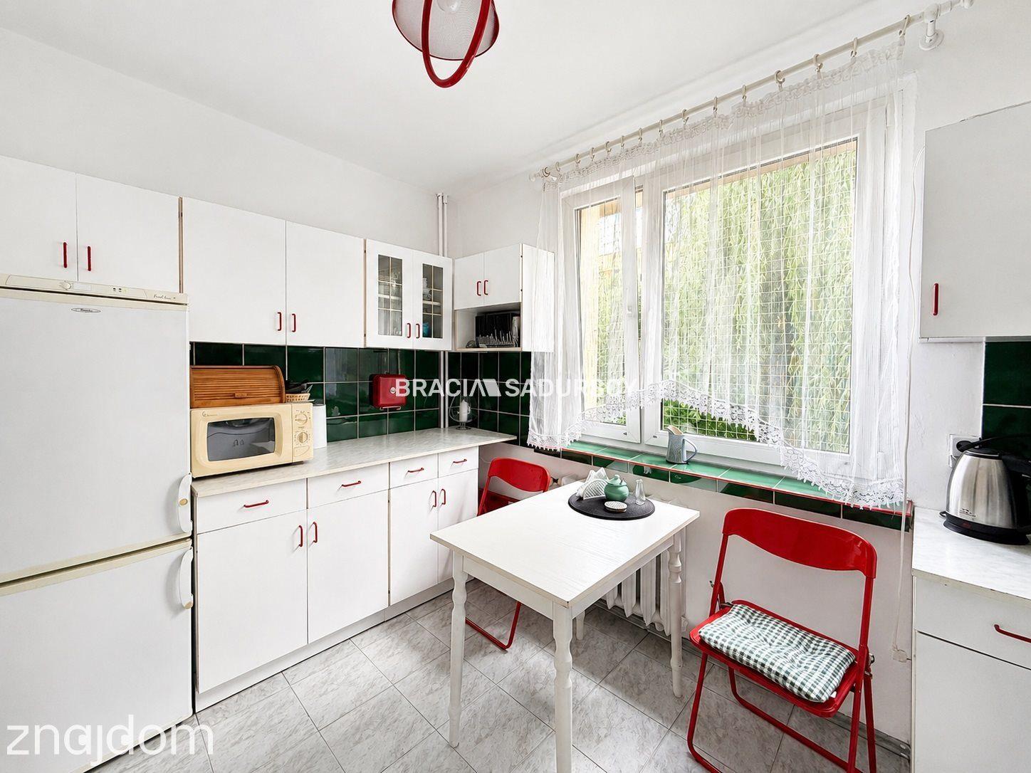 Kawalerka z osobną kuchnią, 37 m², balkon - zdjęcie 4