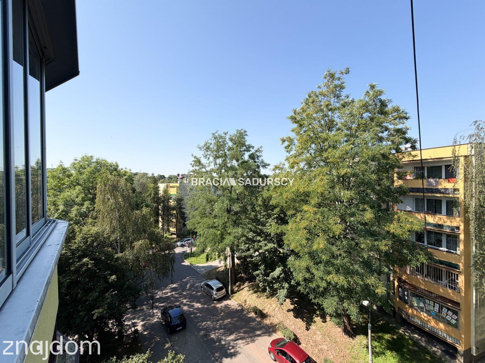 4 osobne pokoje, balkon, oddzielna kuchnia - zdjęcie 13