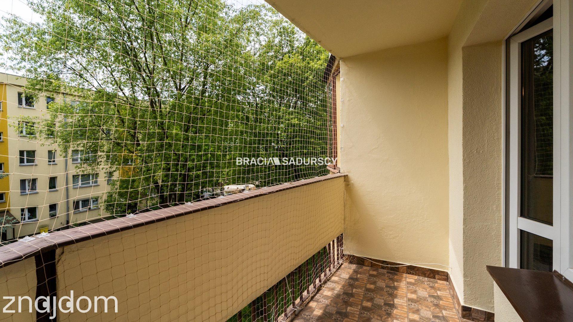 ul.Powstańców – 2 pokoje, osobna kuchnia, balkon - zdjęcie 19