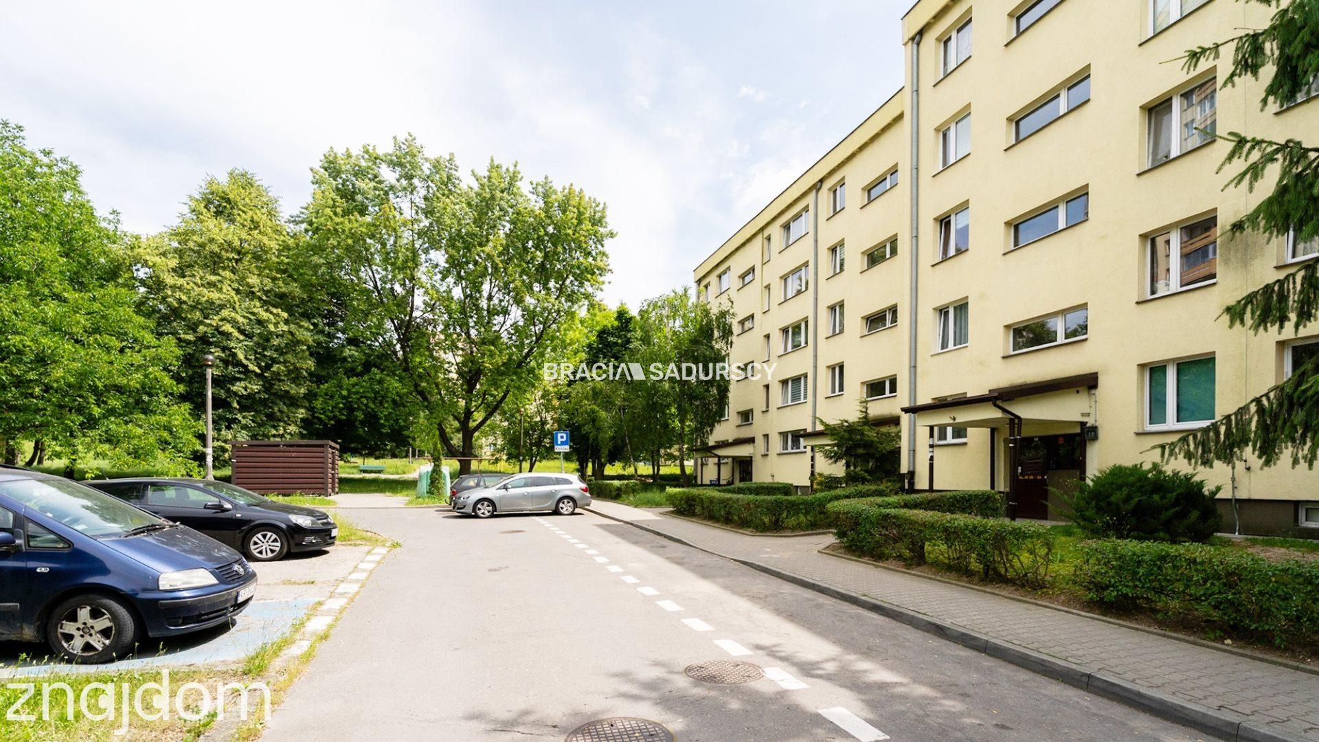 ul.Powstańców – 2 pokoje, osobna kuchnia, balkon - zdjęcie 21