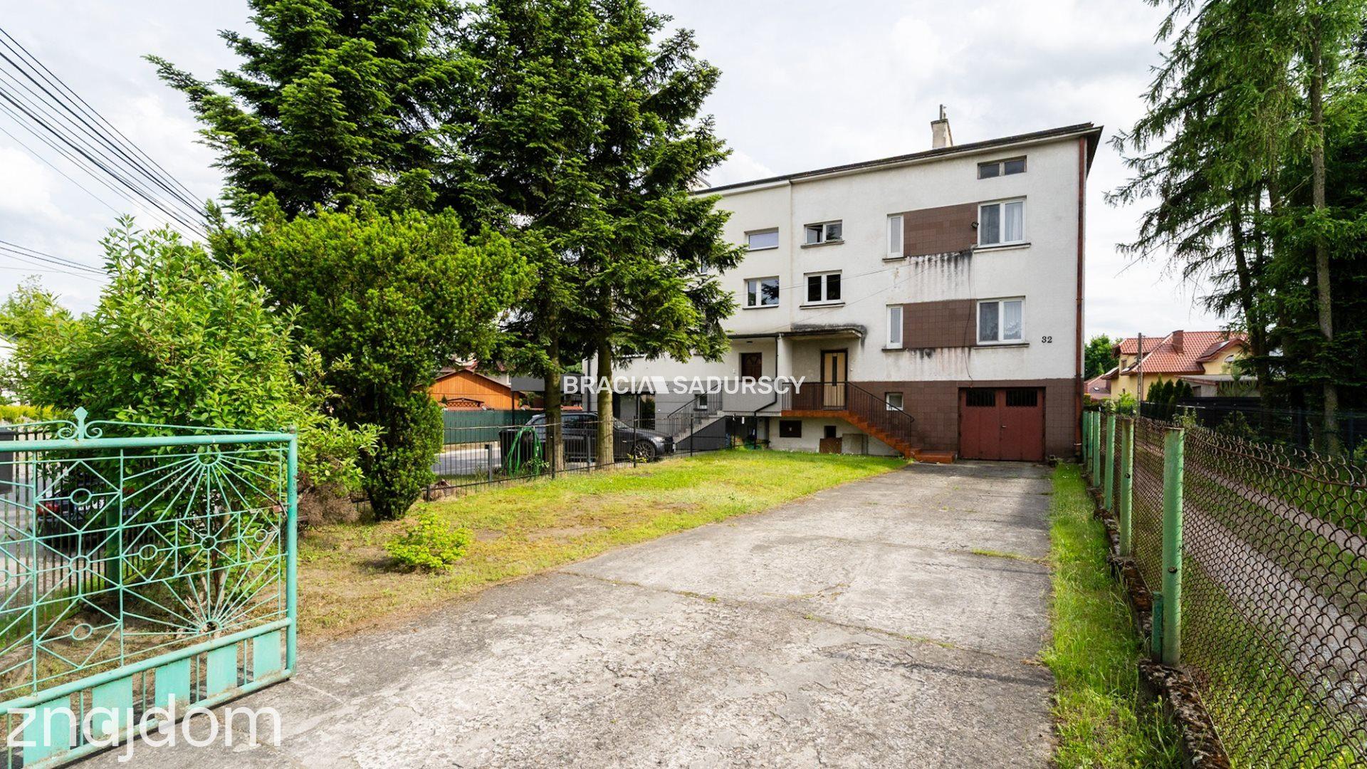 Czteropoziomowy dom z klatką schodową. - zdjęcie 2