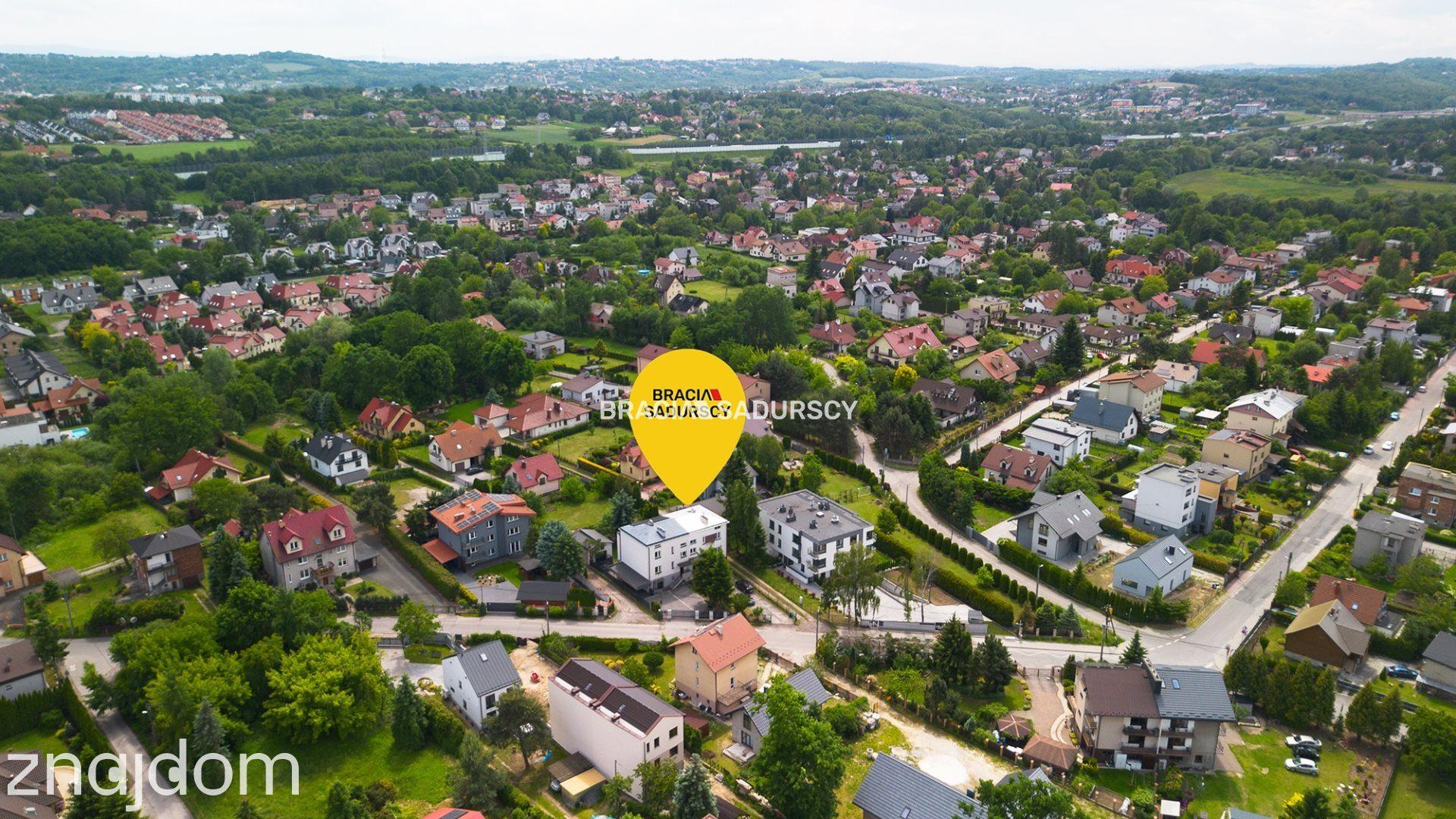Czteropoziomowy dom z klatką schodową. - zdjęcie 9