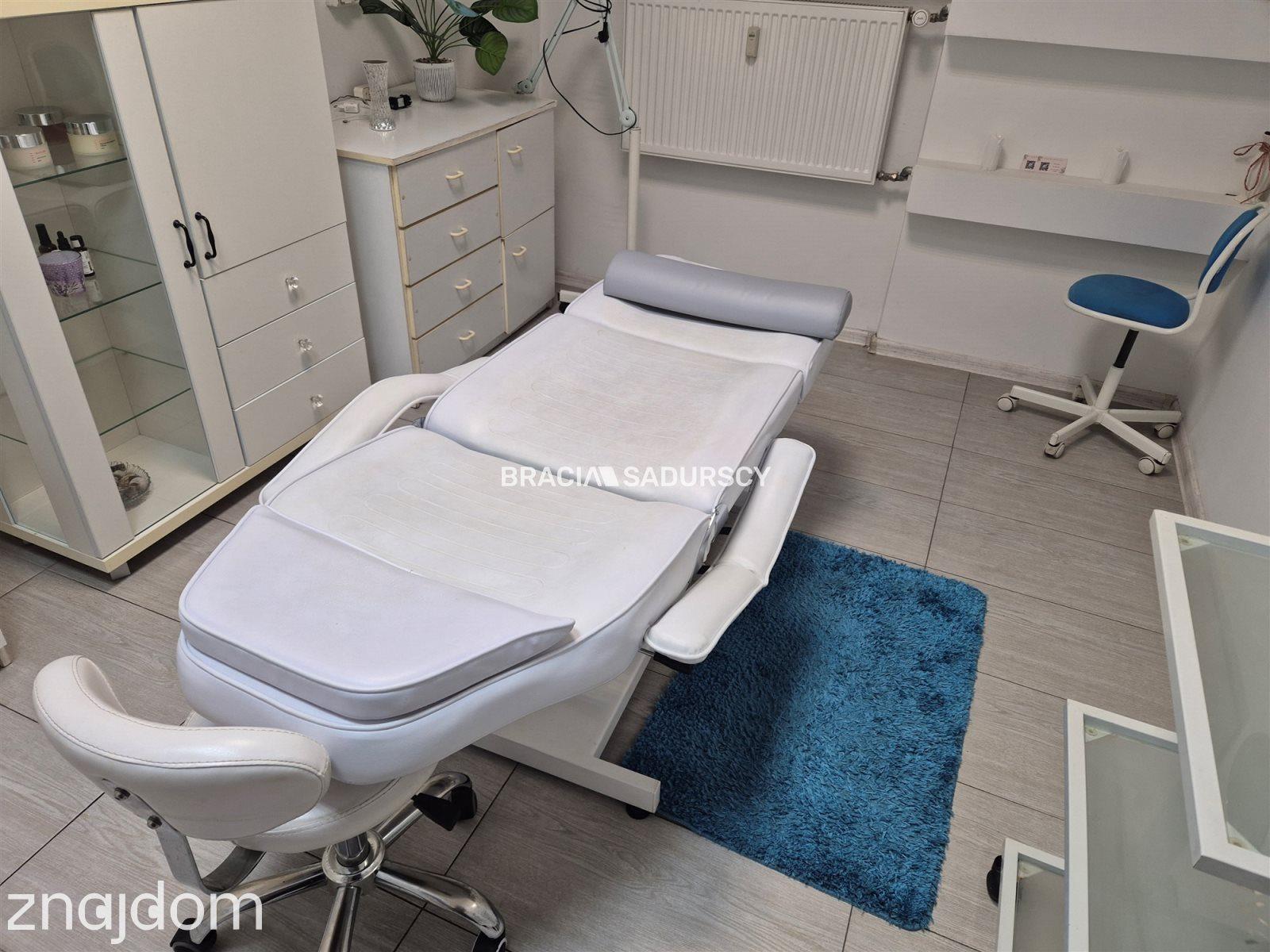 Działający fryzjer odstąpi lokal 64m2 - zdjęcie 4
