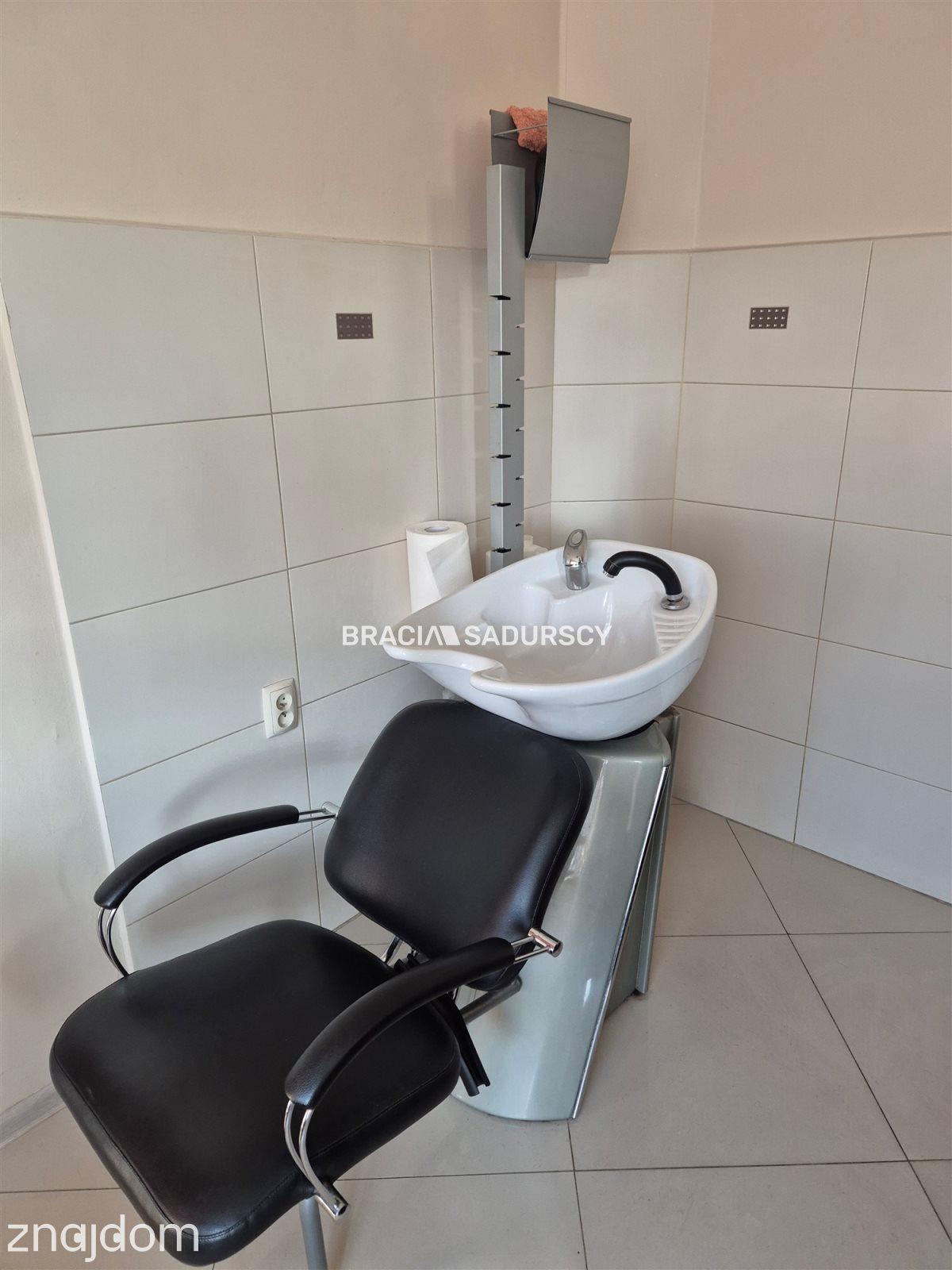 Działający fryzjer odstąpi lokal 64m2 - zdjęcie 7