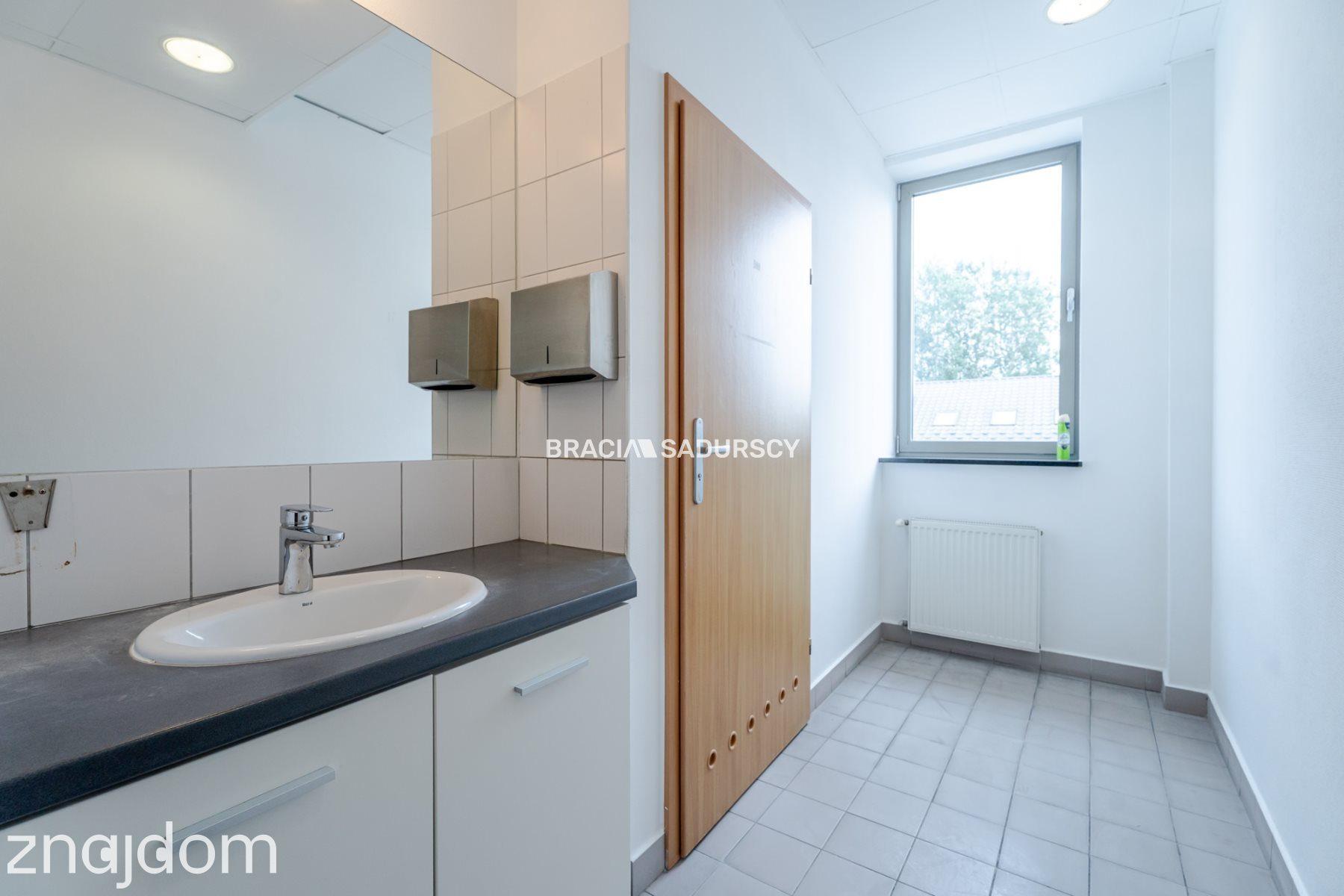 biuro ul. Mogilska - Kraków, 327,5 m2, - zdjęcie 25