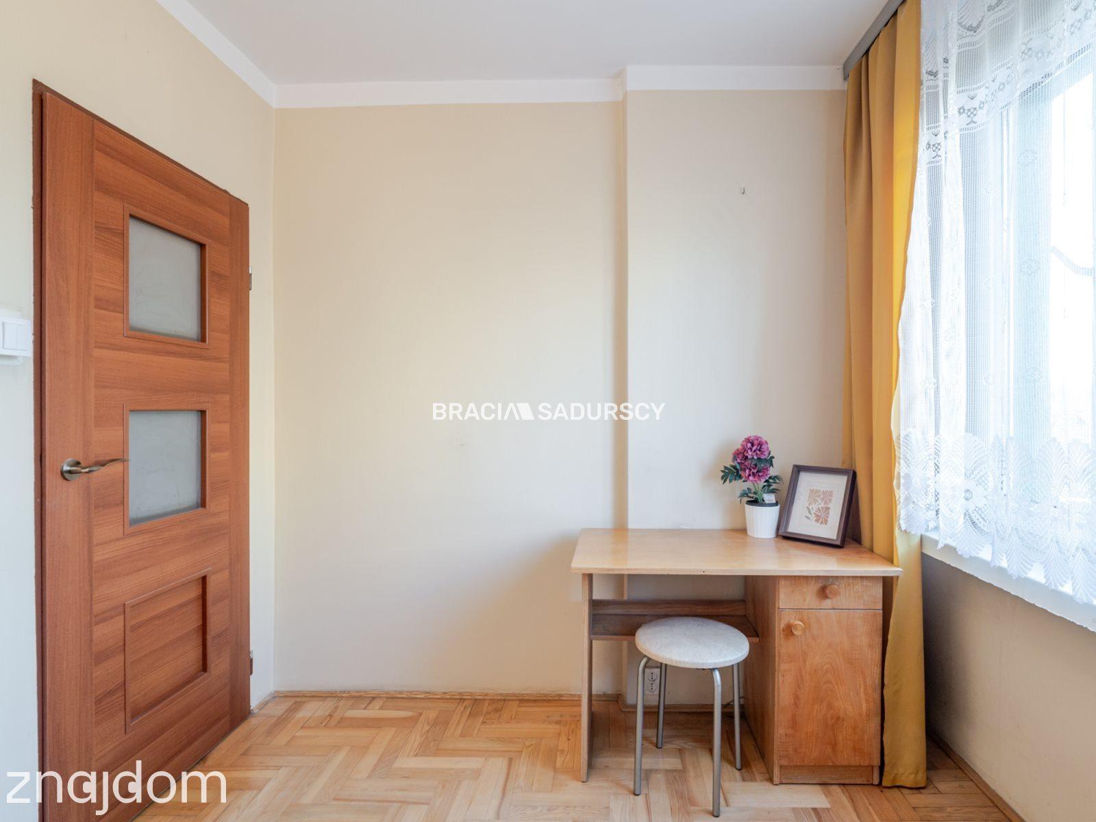 Czyżyny – 3 pokoje z balkonem i piwnicą - zdjęcie 12