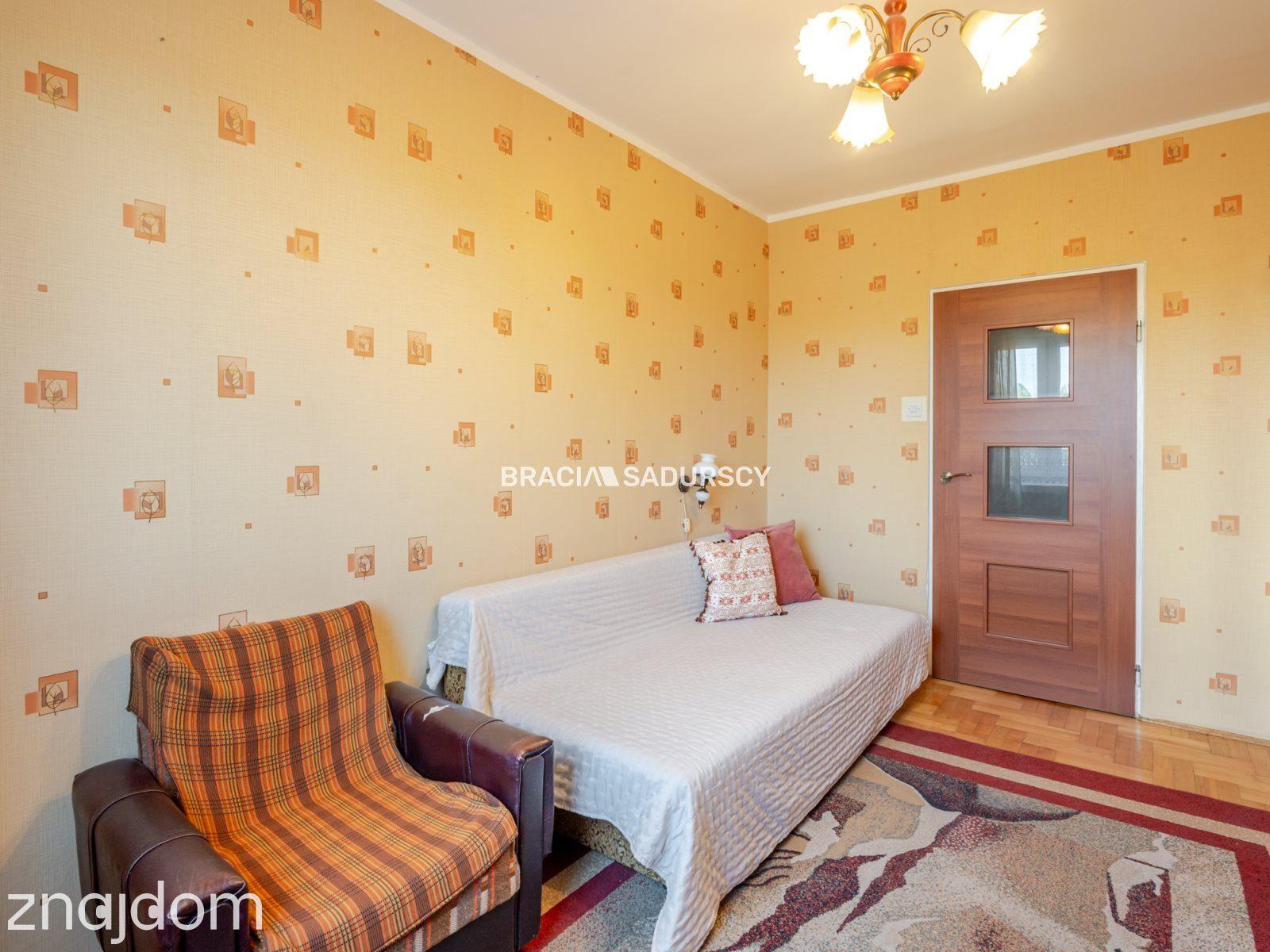 Czyżyny – 3 pokoje z balkonem i piwnicą - zdjęcie 22