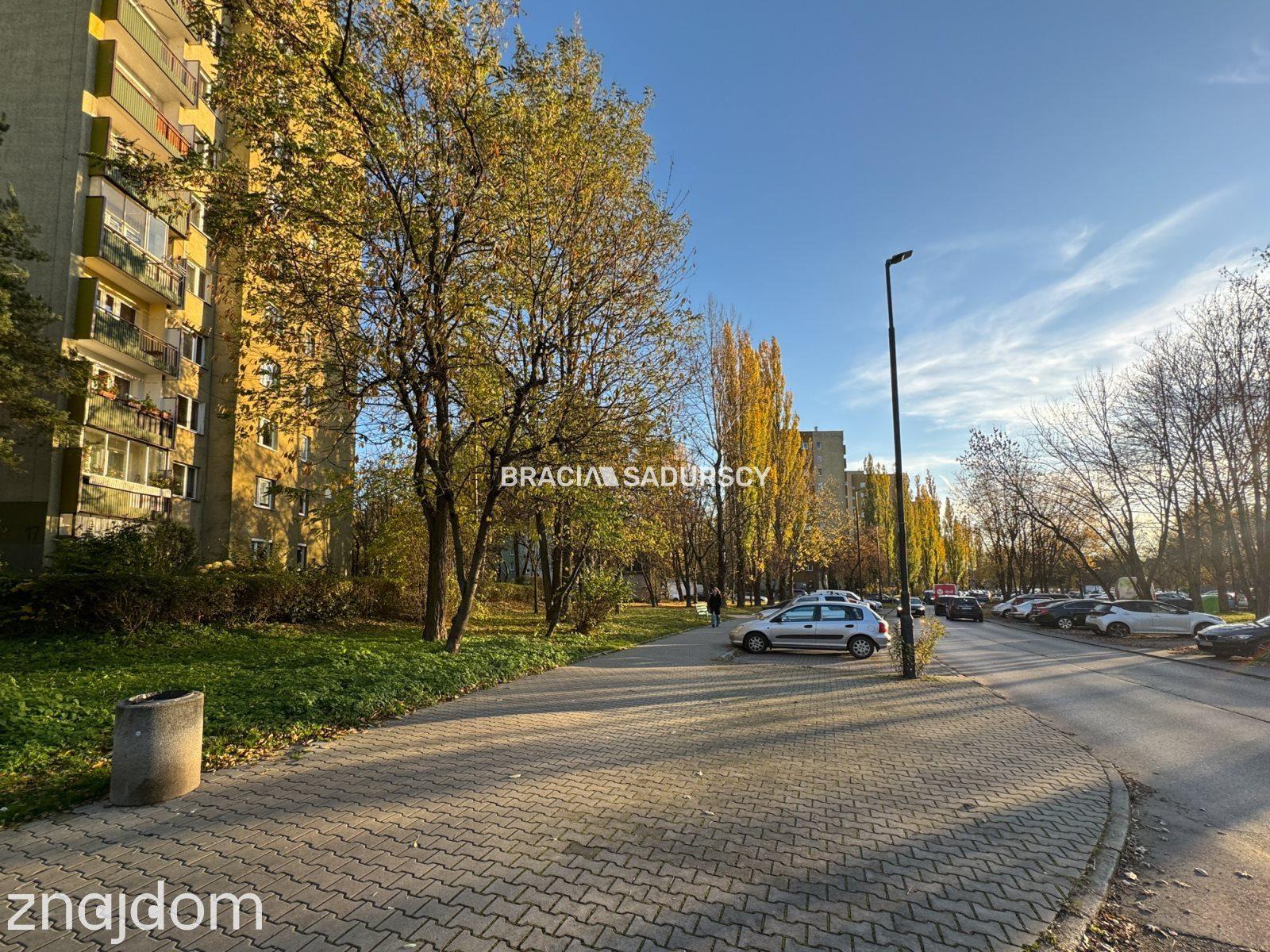 Czyżyny – 3 pokoje z balkonem i piwnicą - zdjęcie 24