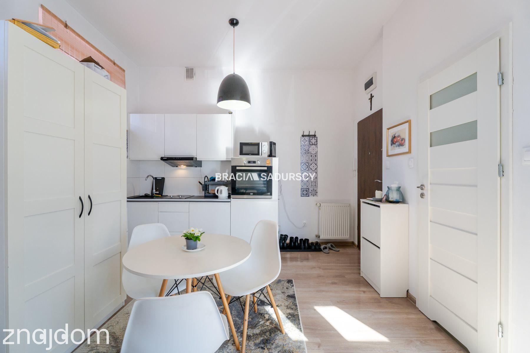 Przytulna kawalerka 21,5 m² z balkonem - zdjęcie 19
