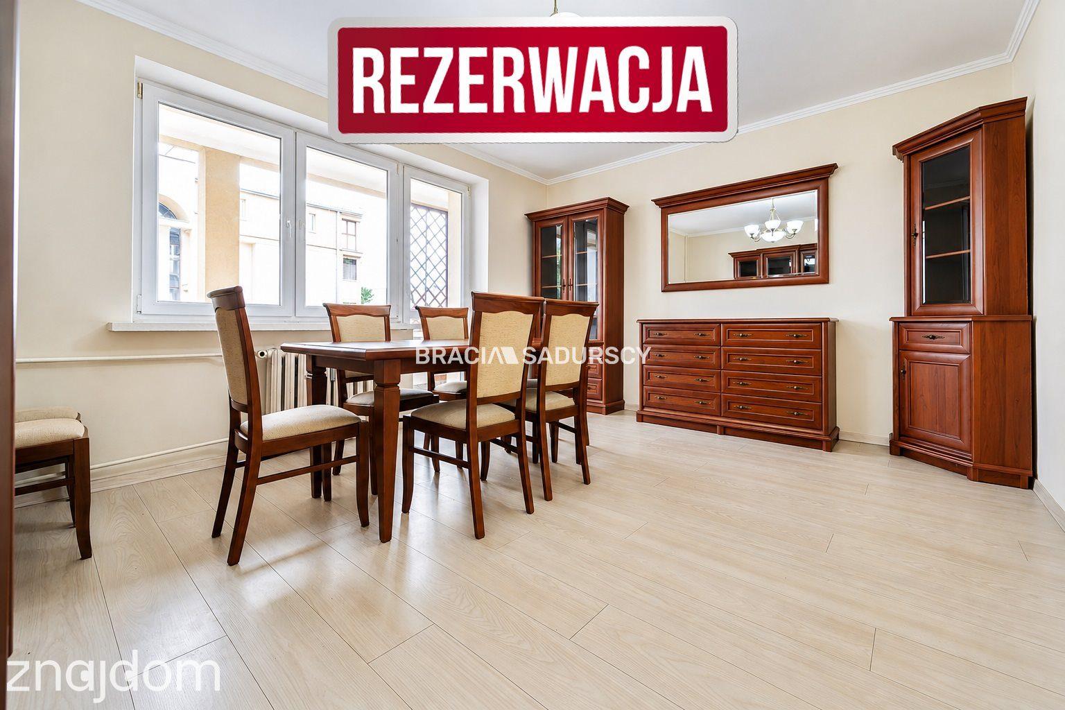 REZERWACJA - Oddzielna kuchnia, miejsce parkingowe