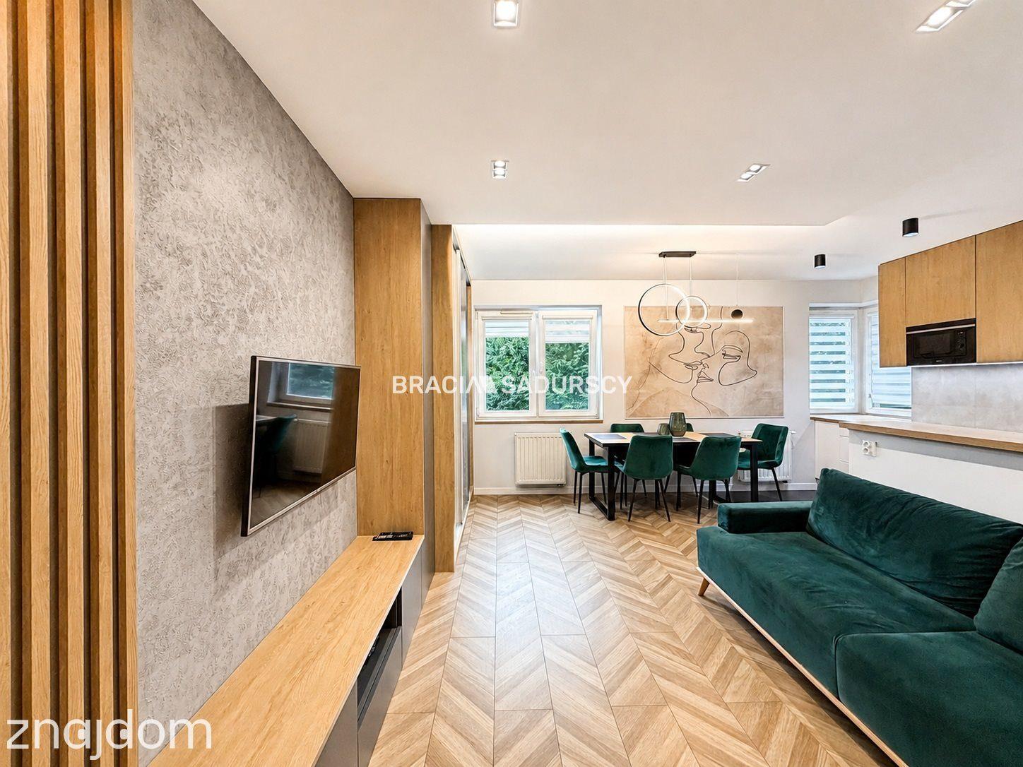 2 pok, 50 m², balkon, winda, garaż + komórka