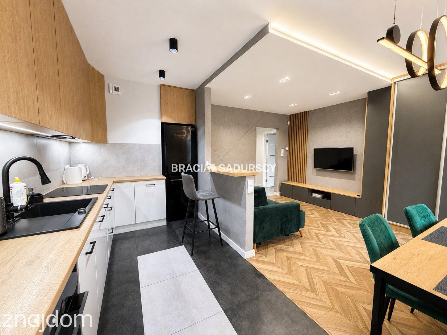 2 pok, 50 m², balkon, winda, garaż + komórka - zdjęcie 7