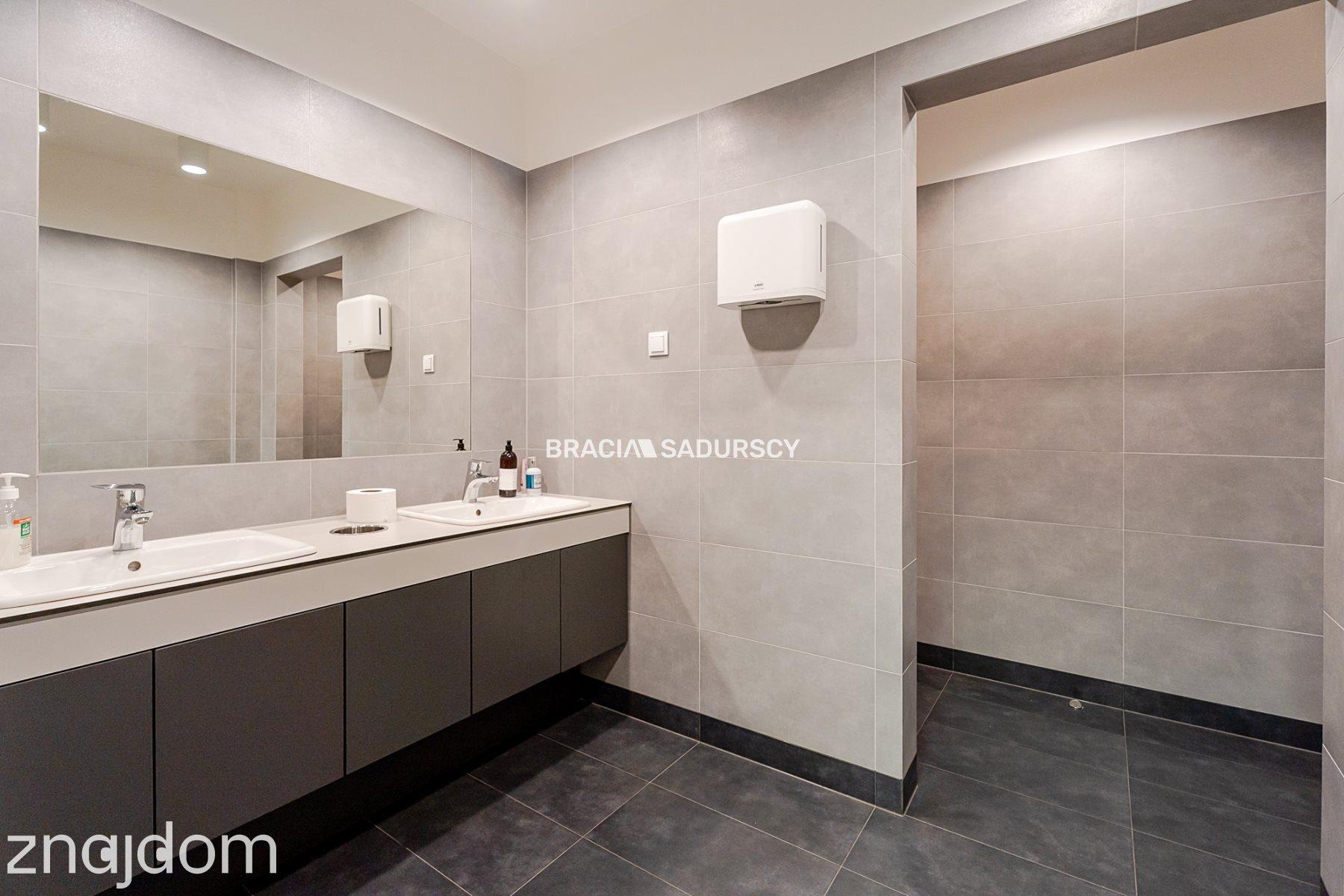 Wykończony lokal biurowy 392 m² do wynajęcia - zdjęcie 19