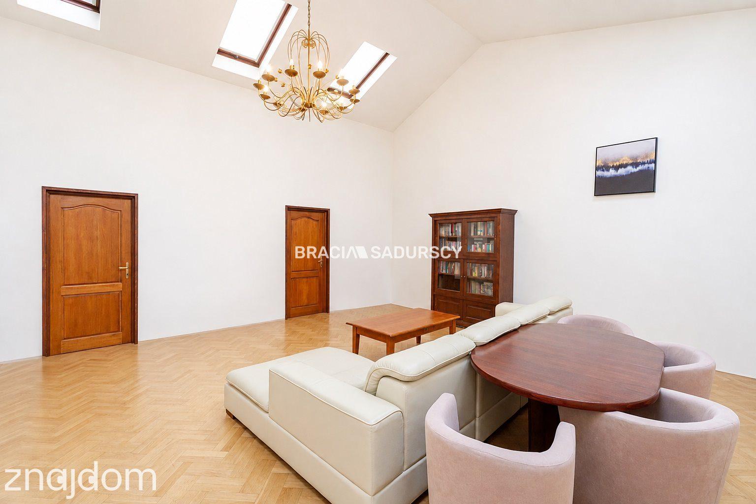 Wyjątkowe 124,78 m² w zabytkowej kamienicy - zdjęcie 8