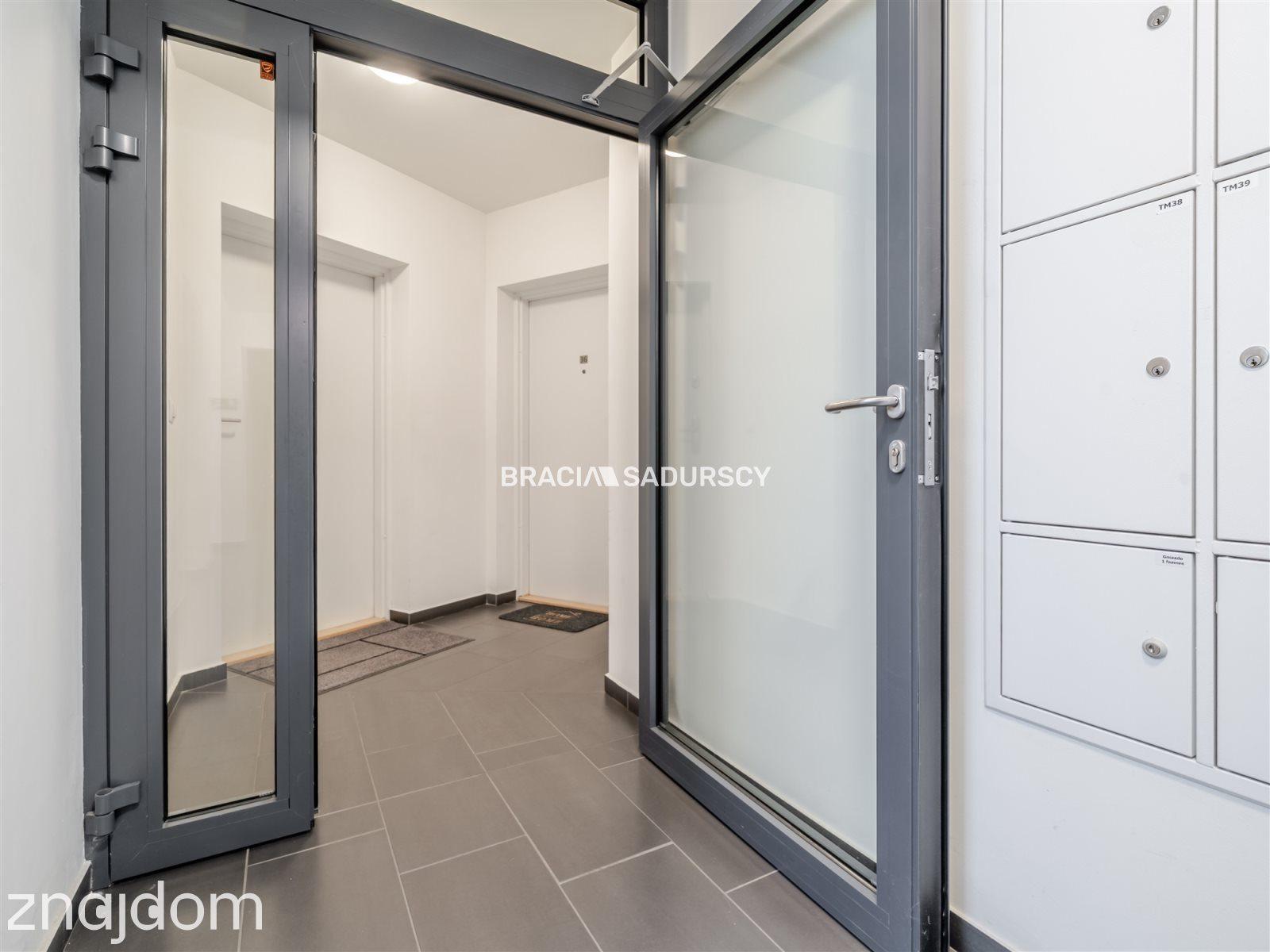 2 pokoje 50 m² garderoba garaż Kliny - zdjęcie 31