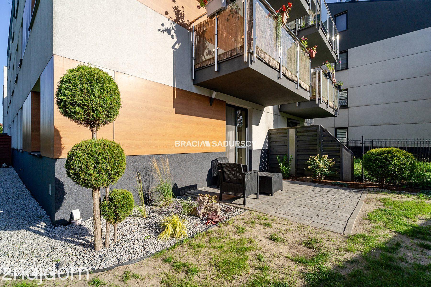 Nowoczesne 56 m² z ogrodem i garażem - zdjęcie 2