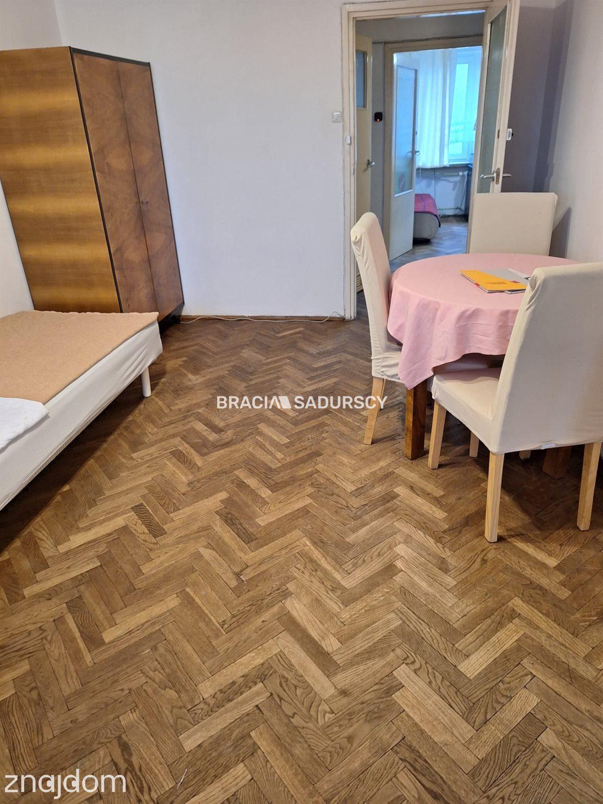 2-pok, ul. Królewska, parking dla mieszkańców - zdjęcie 5