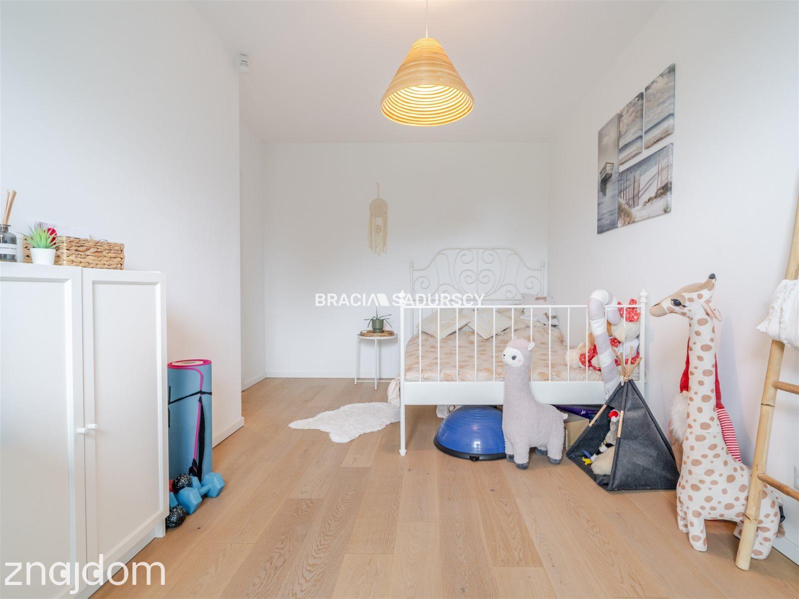 124 m² z ogrodem , 3 sypialnie, Garaż, W. Standard - zdjęcie 12