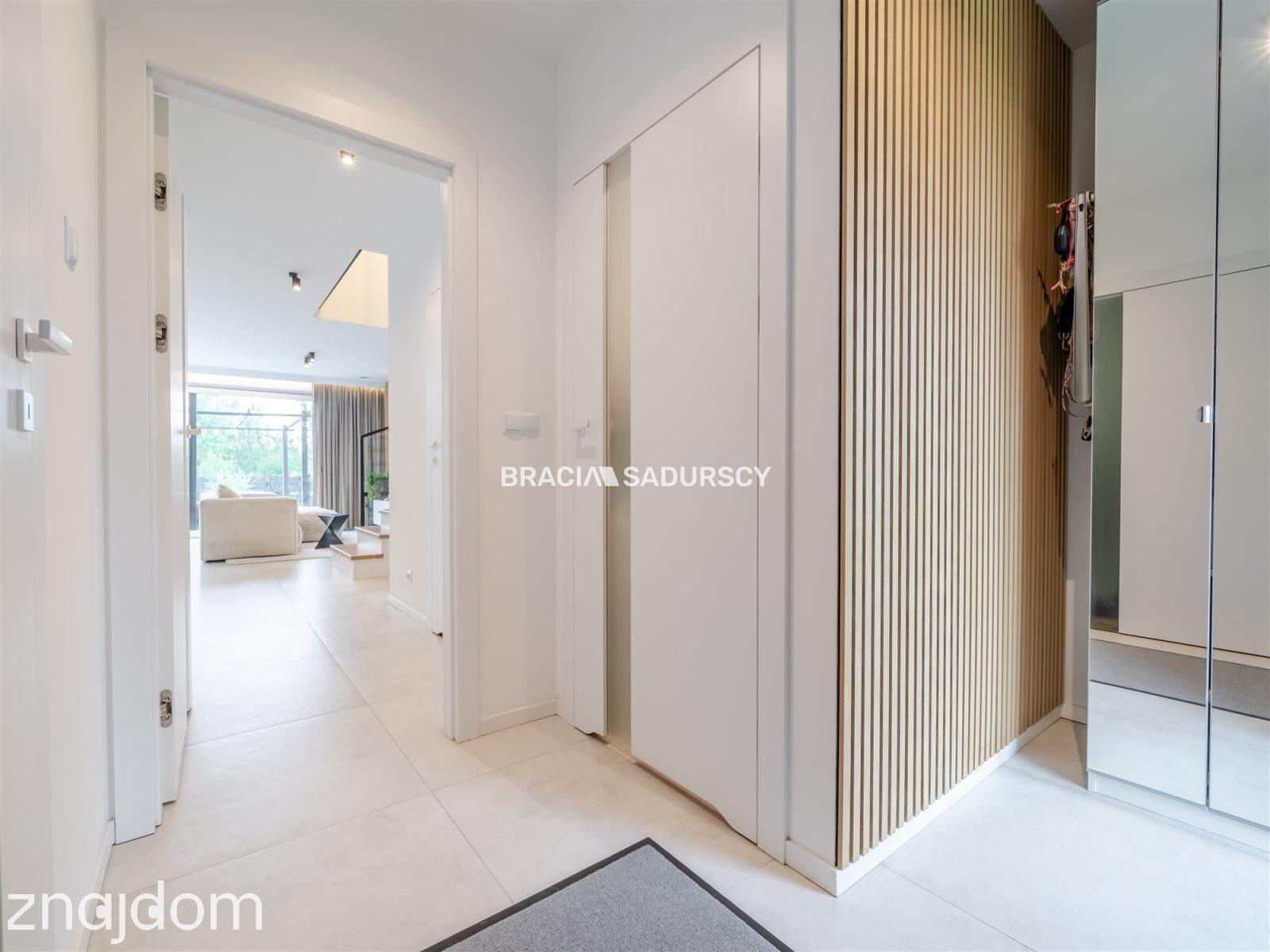 124 m² z ogrodem , 3 sypialnie, Garaż, W. Standard - zdjęcie 19