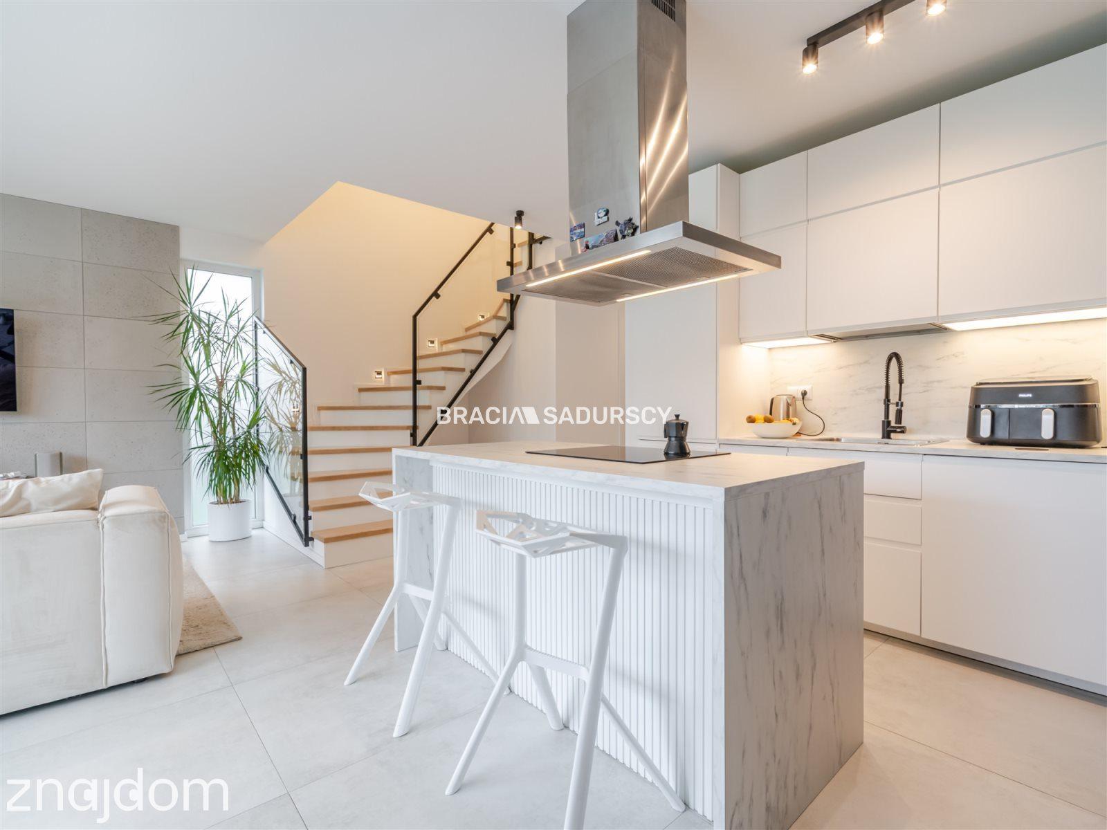 124 m² z ogrodem , 3 sypialnie, Garaż, W. Standard - zdjęcie 23