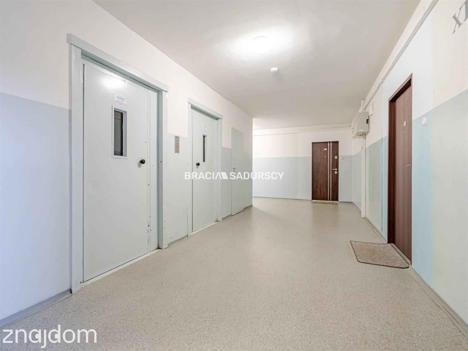 2 pokoje | Czyżyny | 12 piętro | Balkon |Piwnica - zdjęcie 36