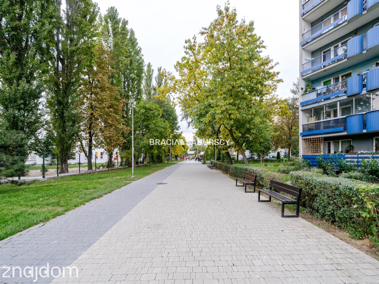 2 pokoje | Czyżyny | 12 piętro | Balkon |Piwnica - zdjęcie 37