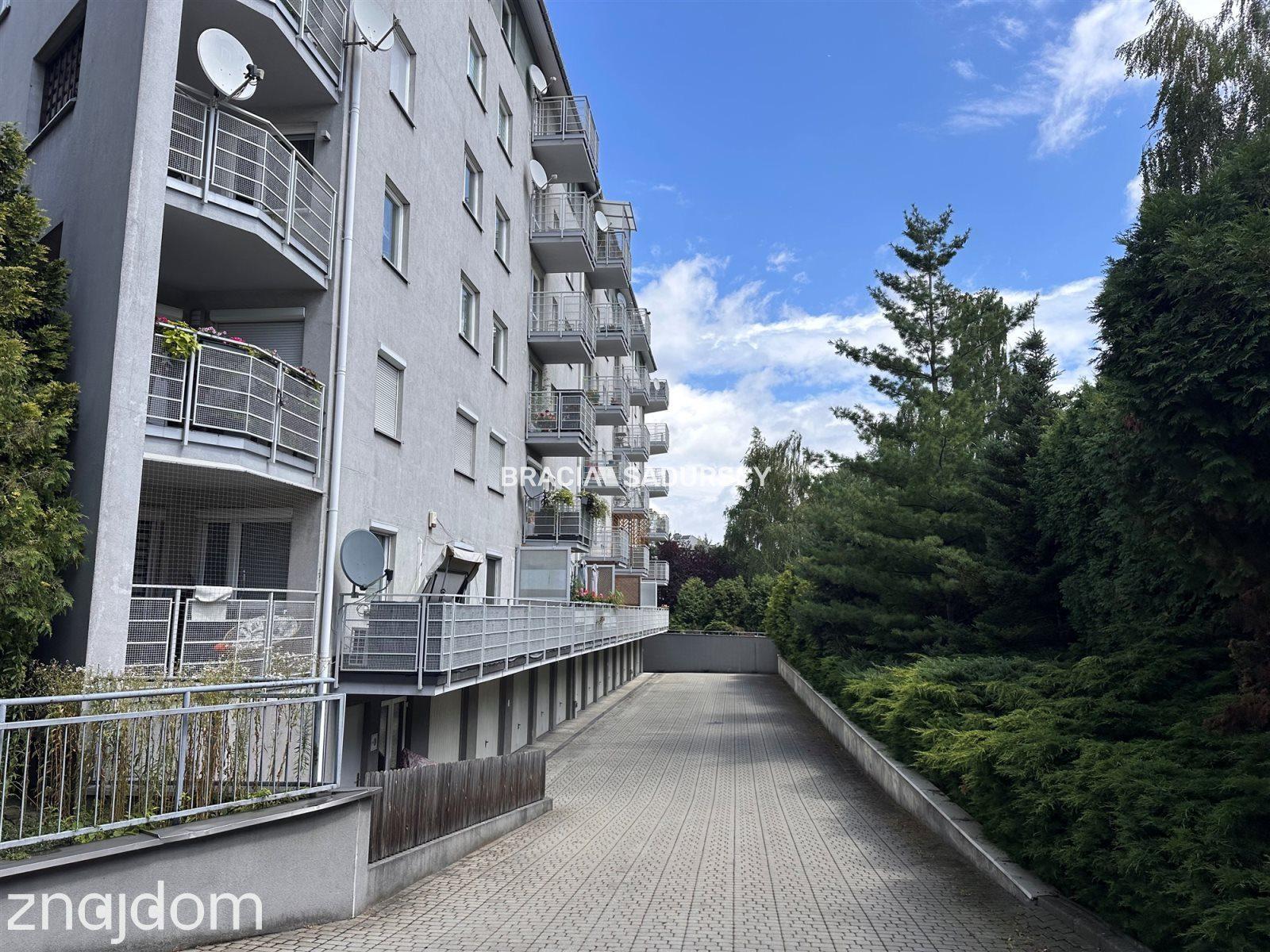 Mieszkanie z widokiem, balkon, winda, garaż - zdjęcie 22