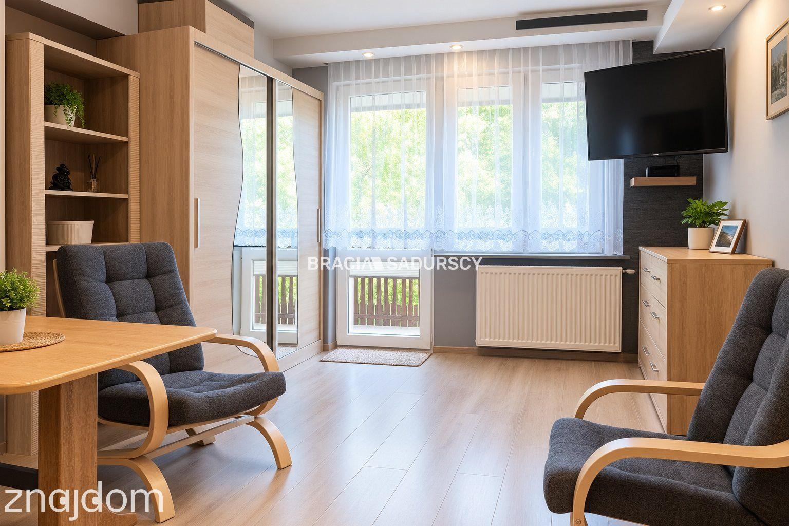 Podwawelskie, 3 pokoje, loggia - zdjęcie 20