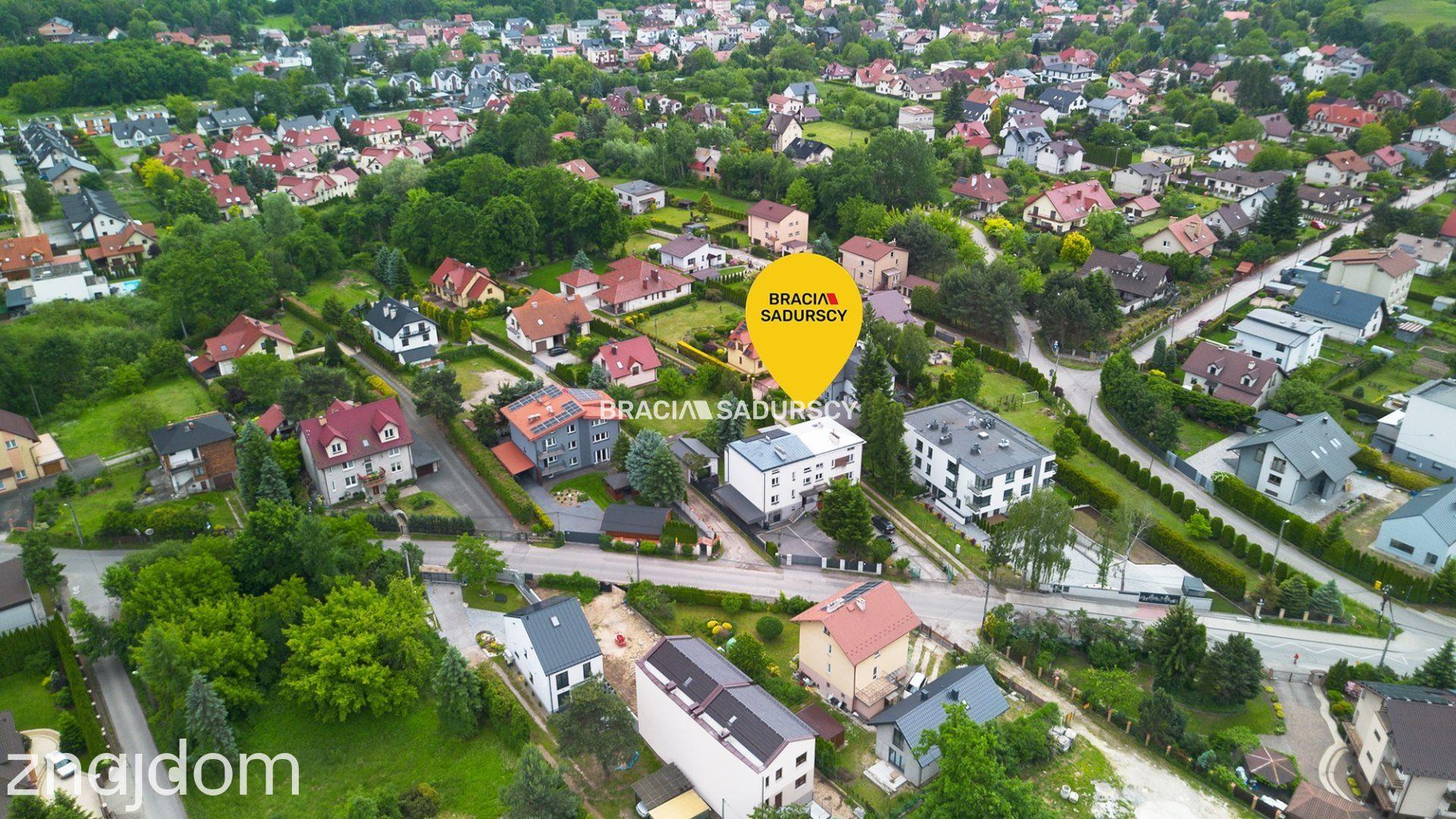 Czteropoziomowy dom z klatką schodową. - zdjęcie 39