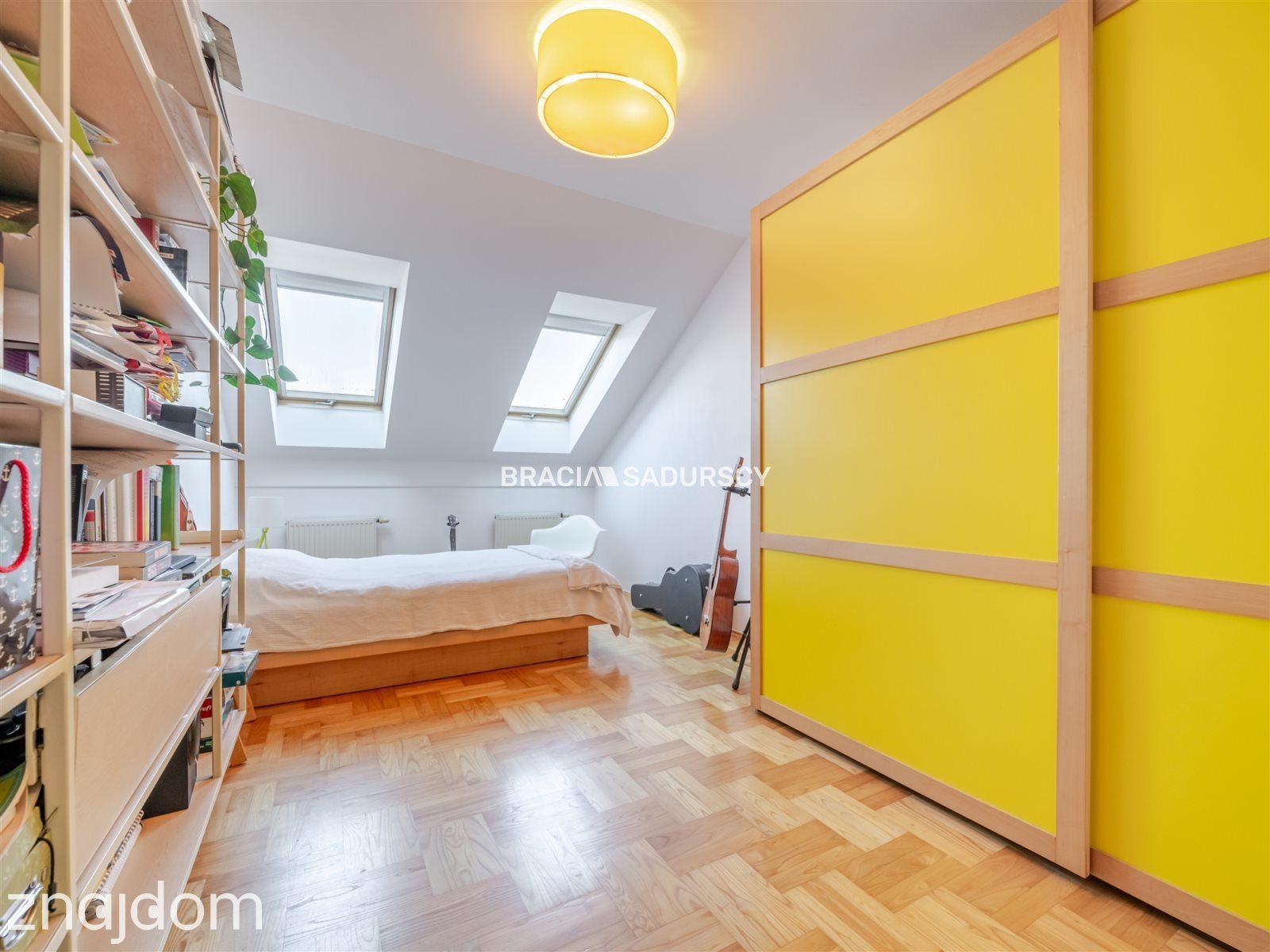 Dwupoziomowe z balkonem, komórka, garaż - zdjęcie 19