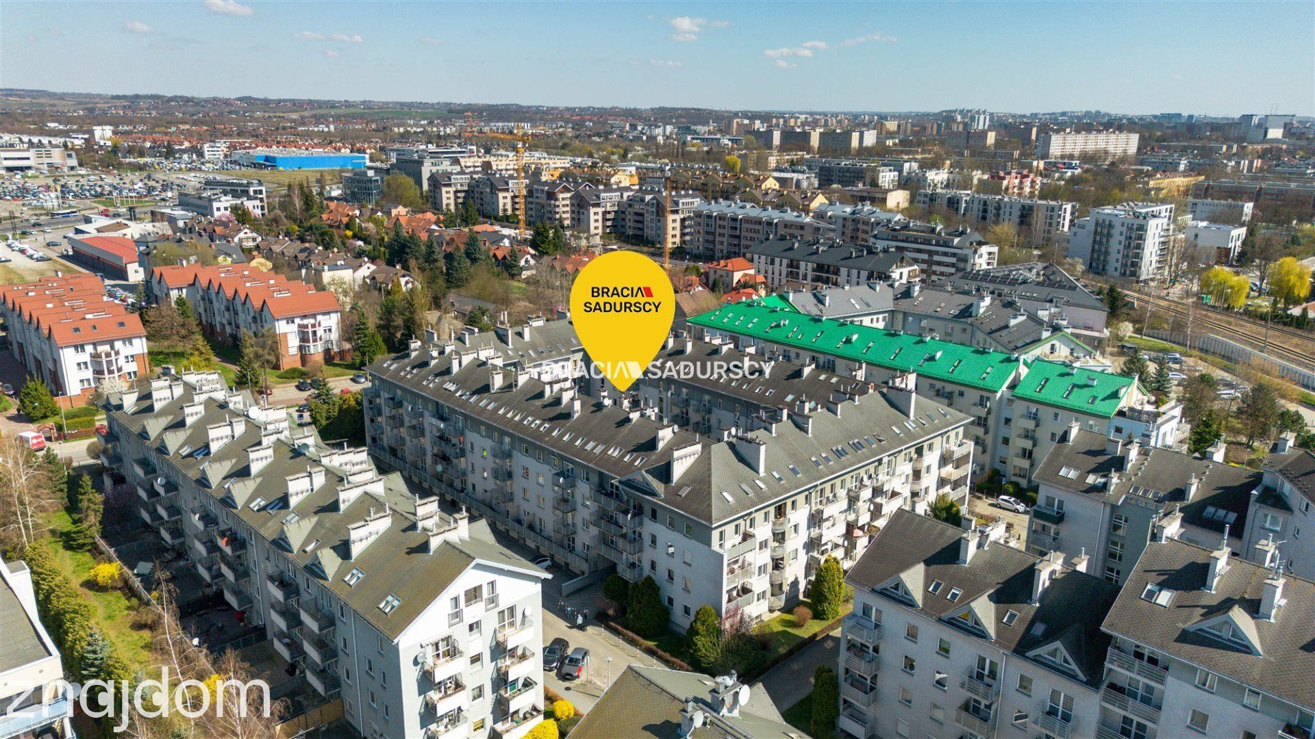 Dwupoziomowe z balkonem, komórka, garaż - zdjęcie 22