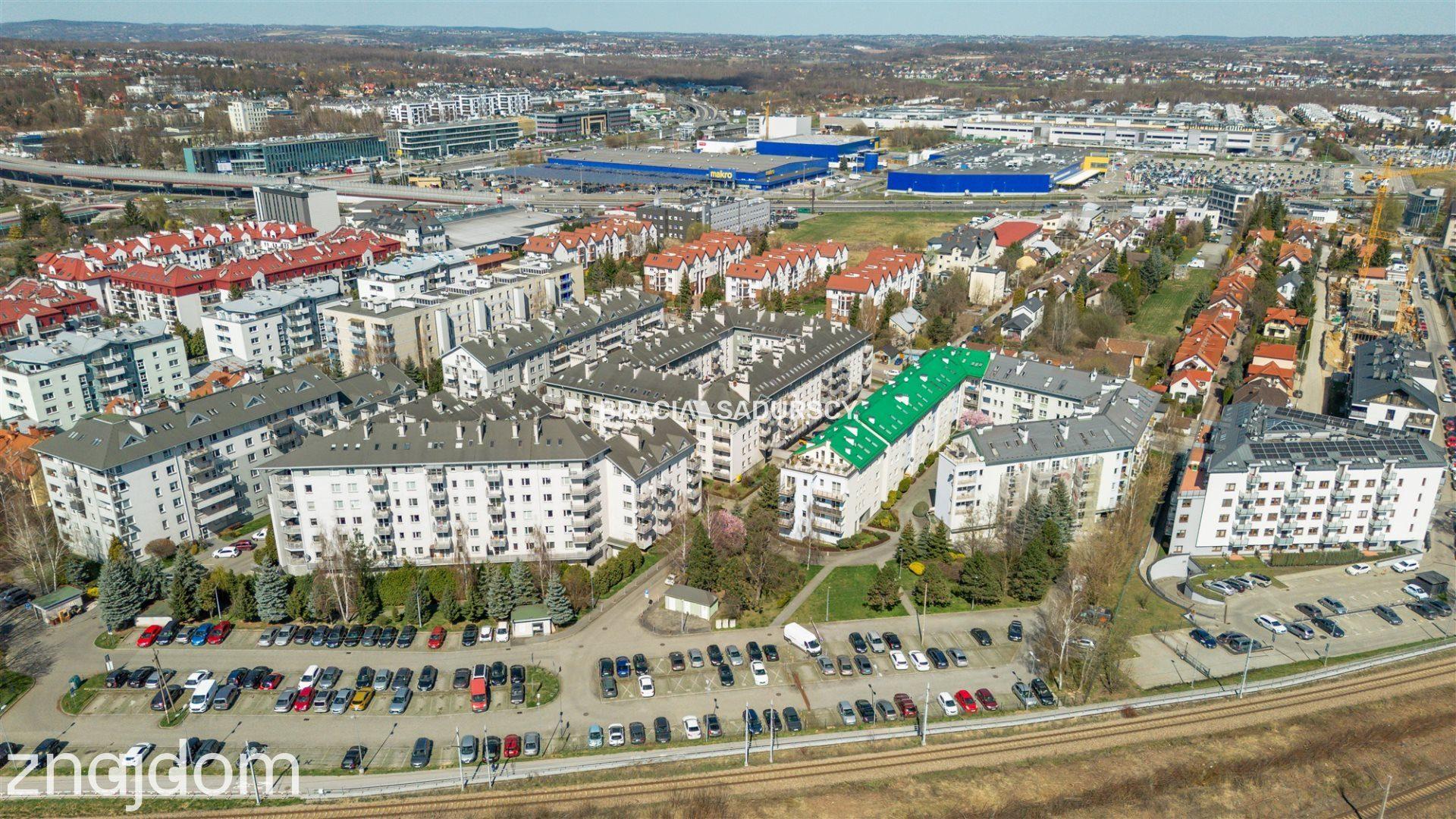 Dwupoziomowe z balkonem, komórka, garaż - zdjęcie 44