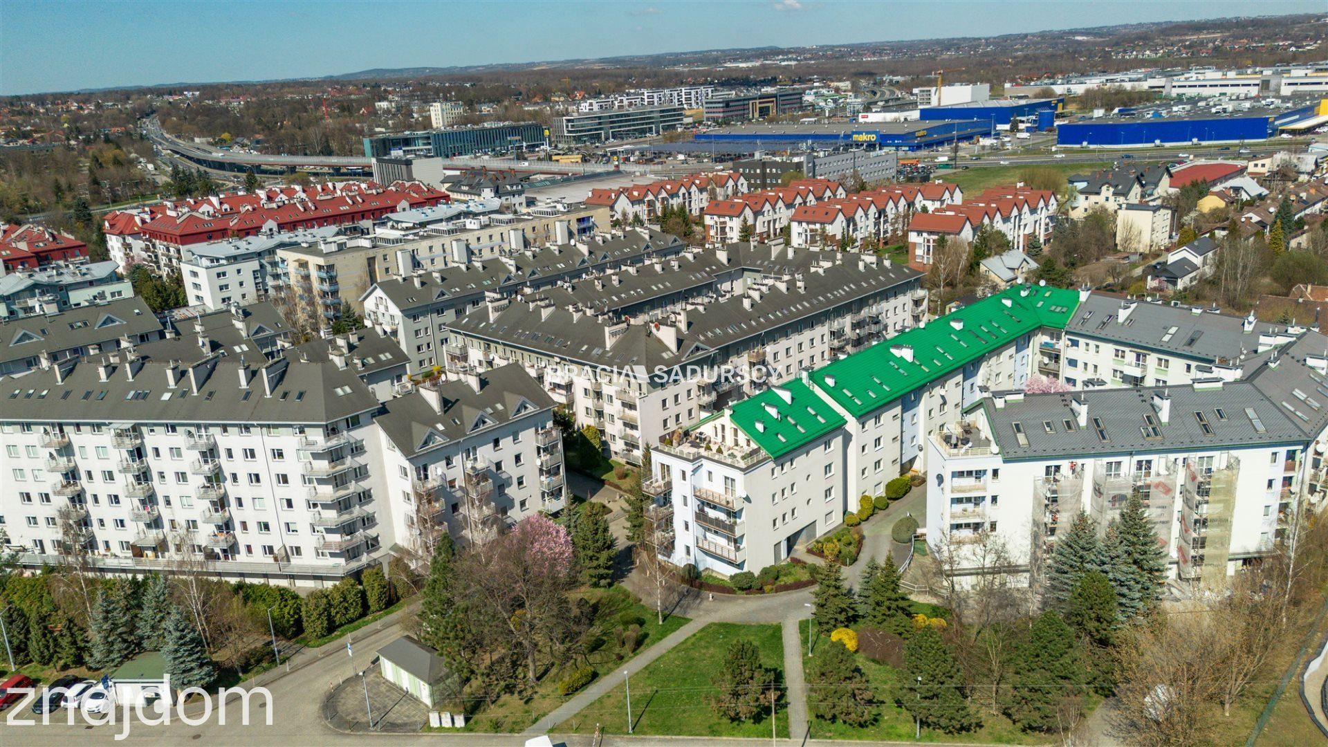 Dwupoziomowe z balkonem, komórka, garaż - zdjęcie 45
