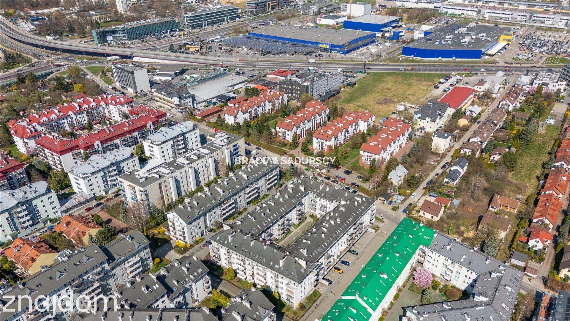 Dwupoziomowe z balkonem, komórka, garaż - zdjęcie 48