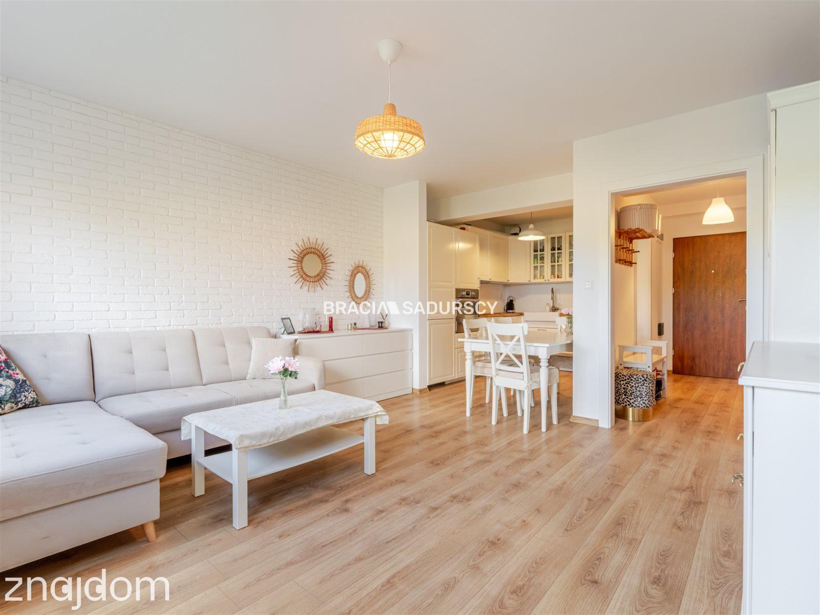 2 pok| balkon| cicha okolica| Wierzyńskiego