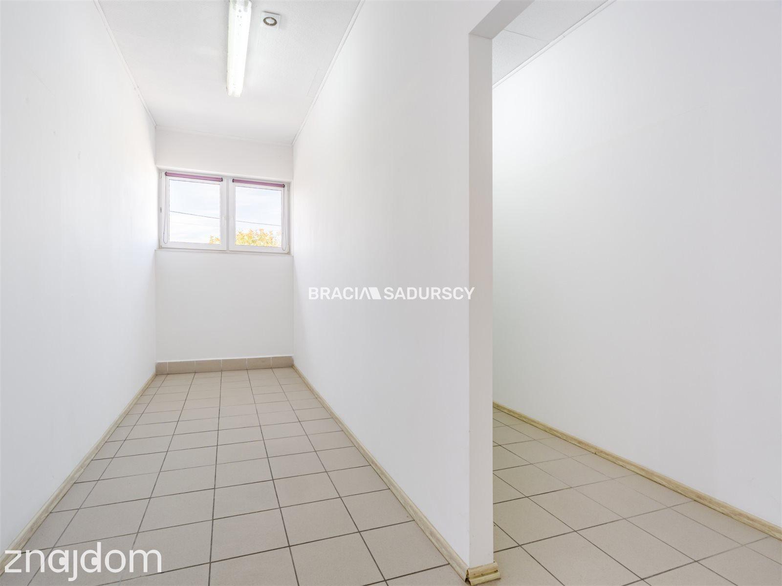 Budynek Handlowo-usługowy, Brzesko - zdjęcie 25