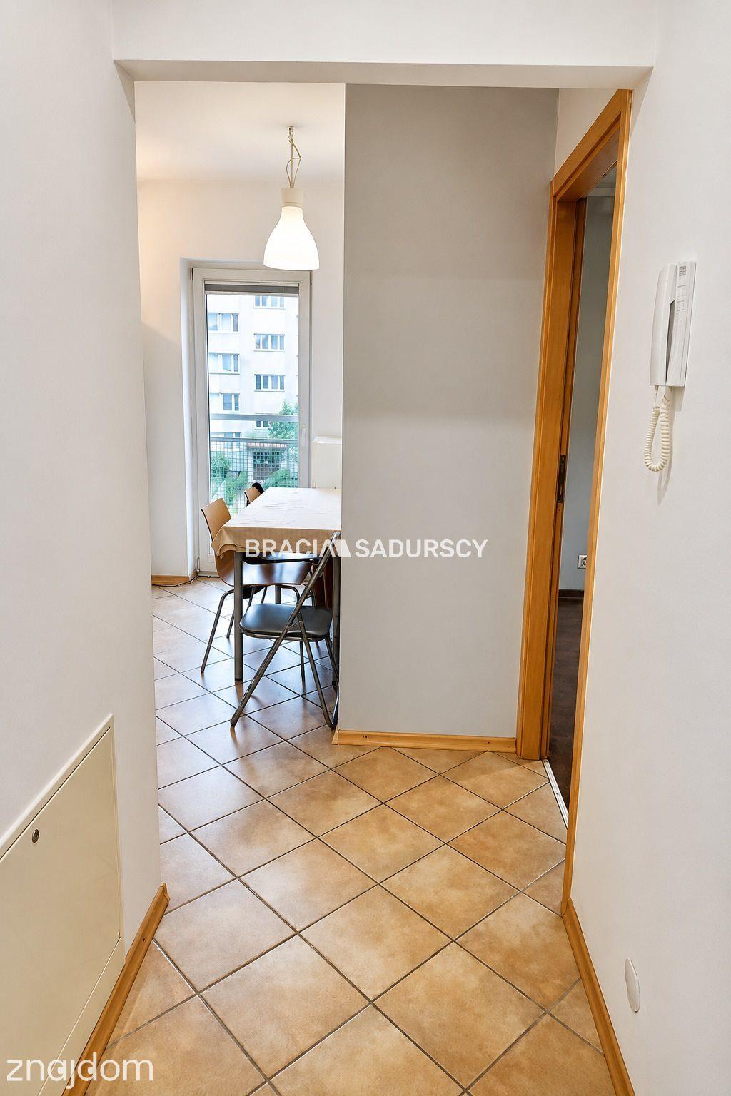 2 pok (oddzielne) 34m2  blisko centrum z garażem - zdjęcie 3