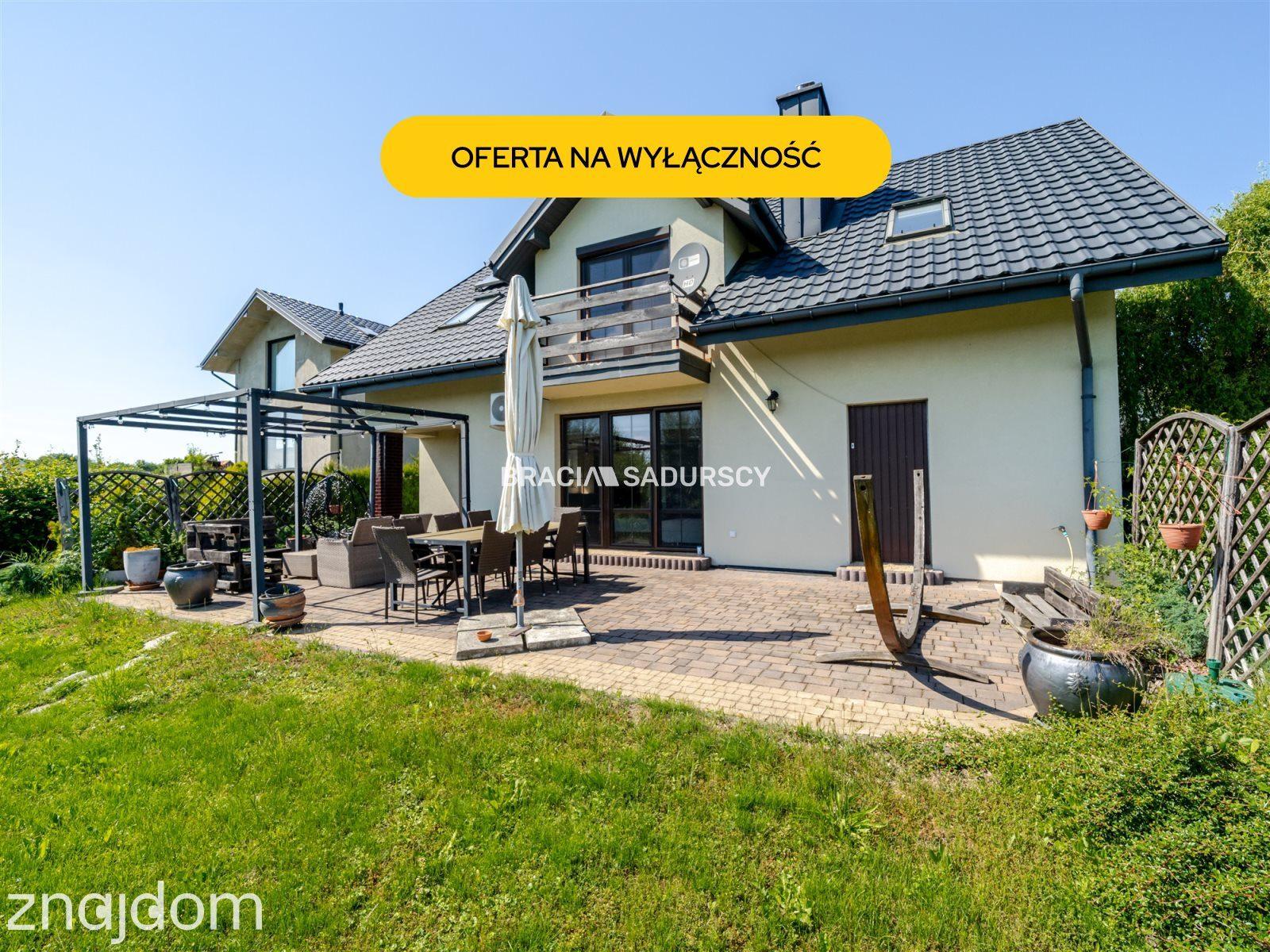 Bochnia, ul. Tadeusza Lecha - dom, wolnostojący.