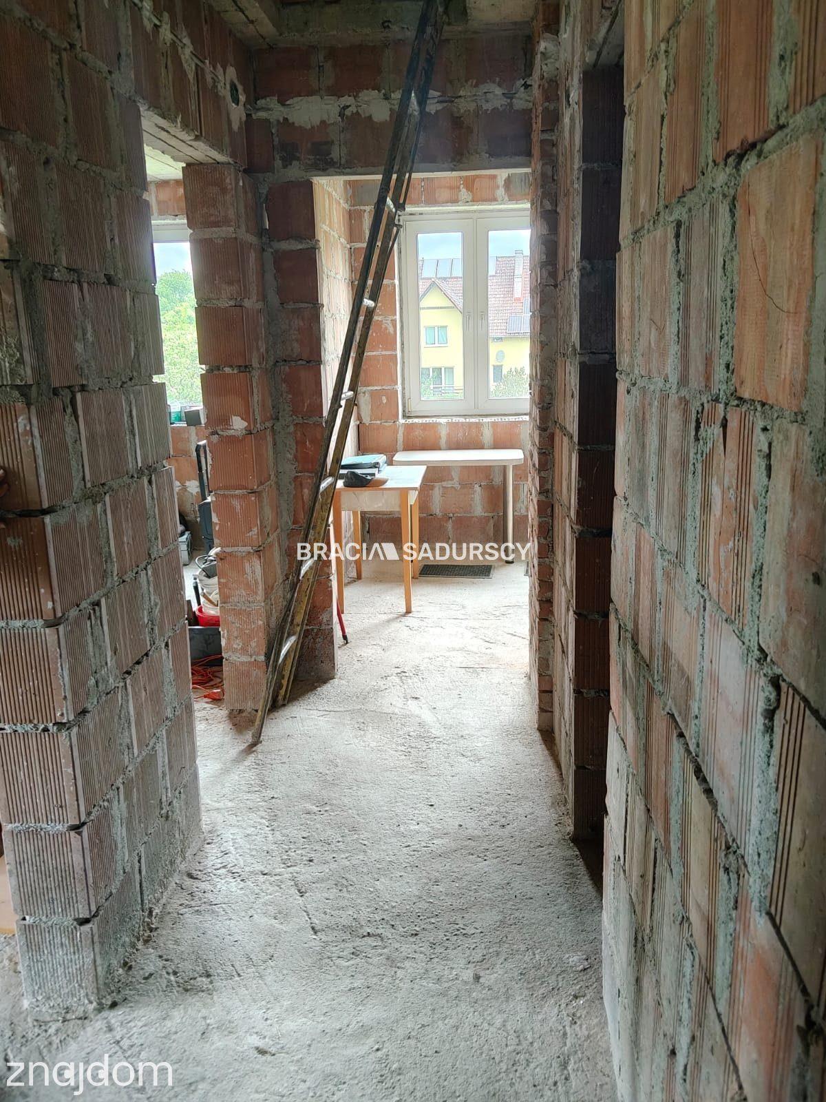 Dom w trakcie budowy w Sobolowie  gm.Łpanów - zdjęcie 15