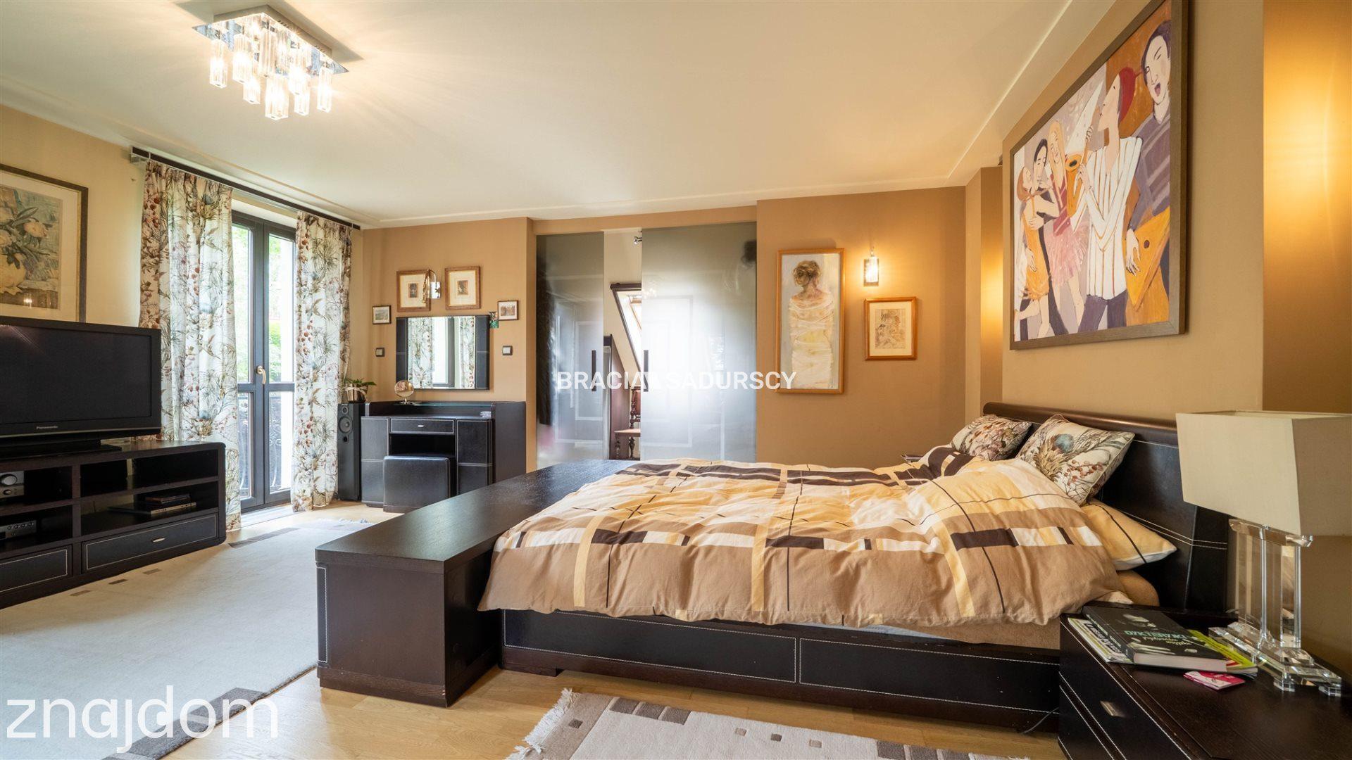 ZADBANY,WYSOKI STANDARD DOM OK 230 M2 - zdjęcie 14