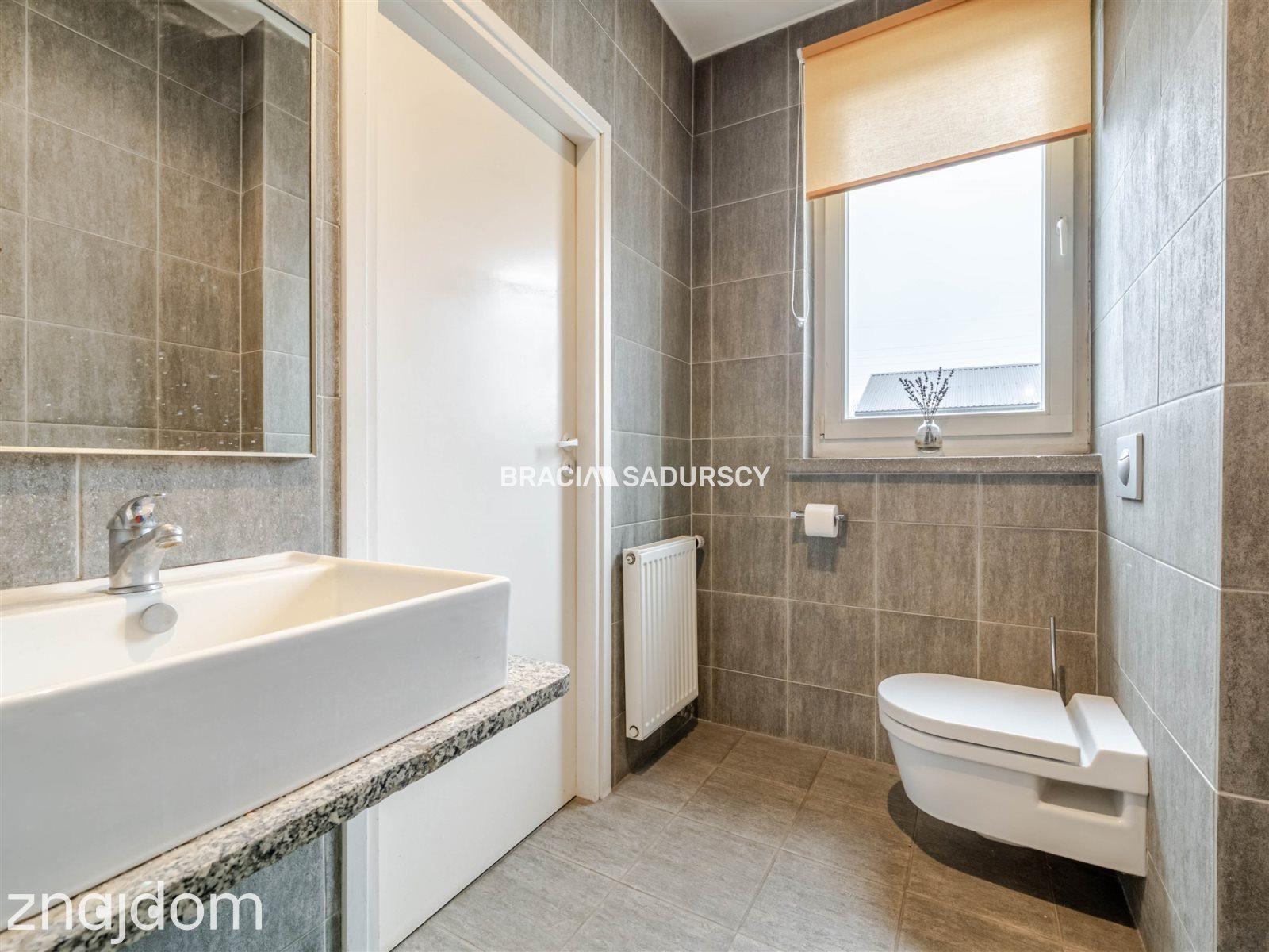 Dom wolnostojący 313m2 z basenem-blisko Krakowa - zdjęcie 22