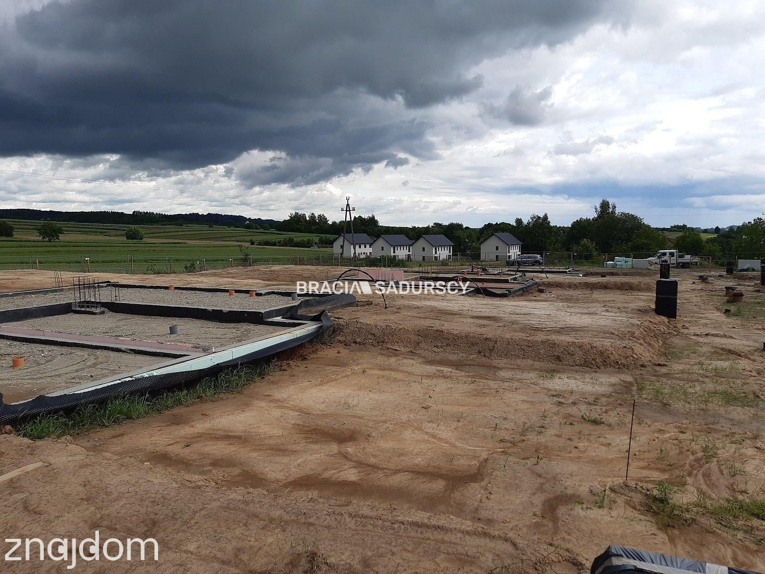 pozwolenie na 12 domów, fundamenty, media, MNIKÓW - zdjęcie 12