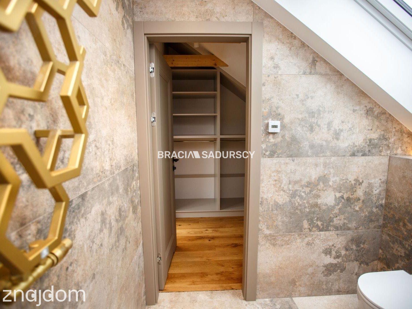 Dwupoziomowe 4 pok z tarasem pod klucz - zdjęcie 17