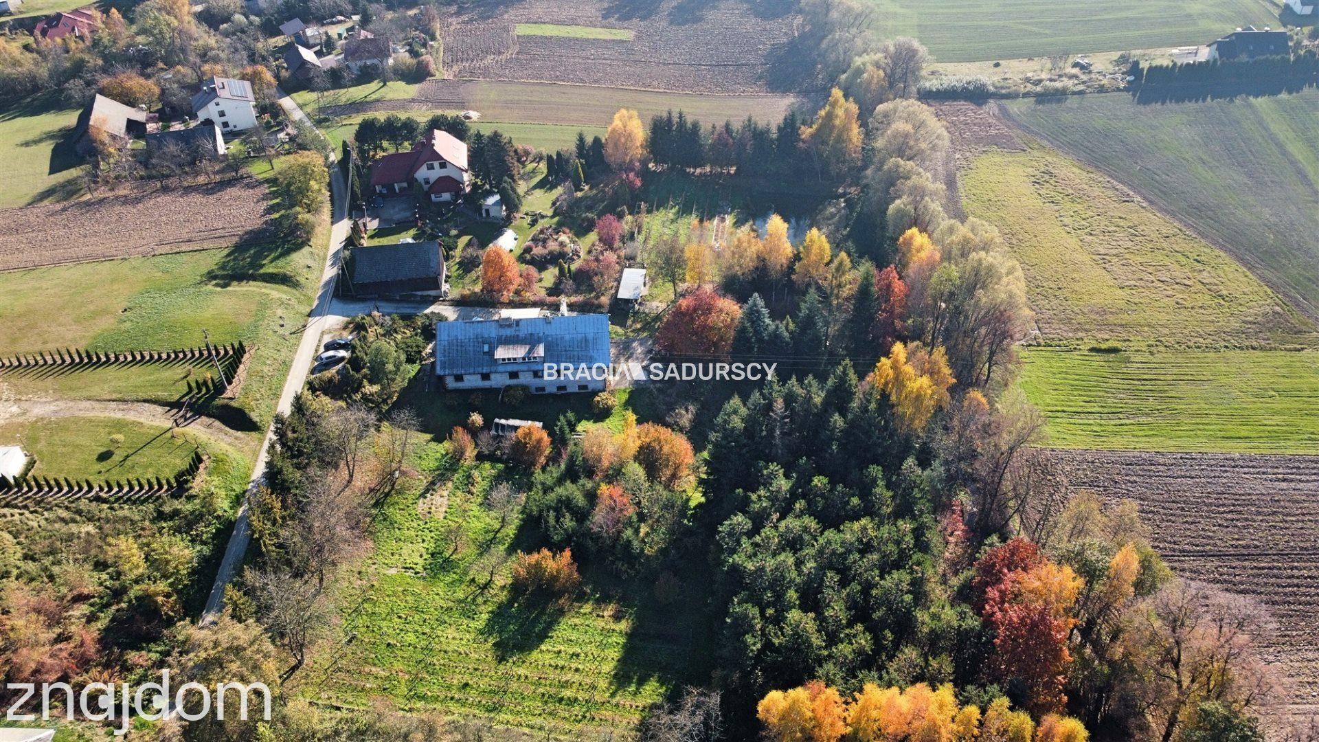 Wolnostojący dom ok. 600 m2 - zdjęcie 2