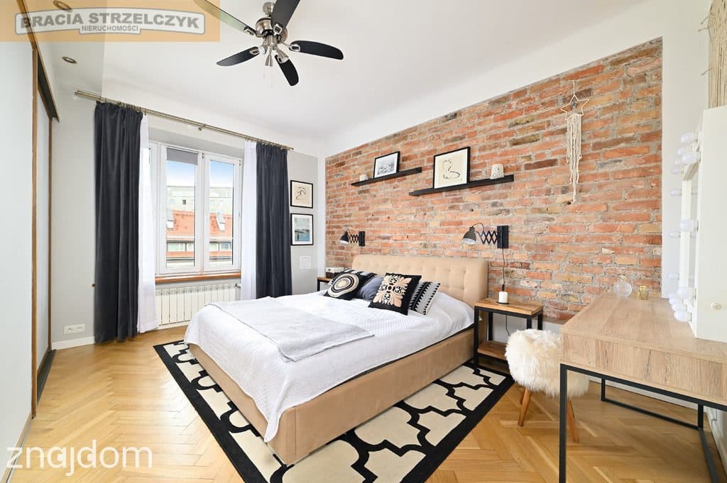 4 pokojowy apartament w kamienicy Plac Narutowicza