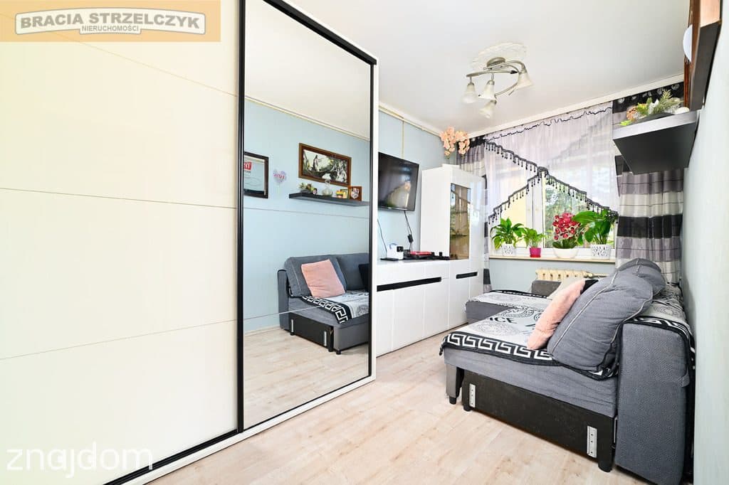 Zadbane, dwustronne, 4-pokoje, w otoczeniu zieleni - zdjęcie 3