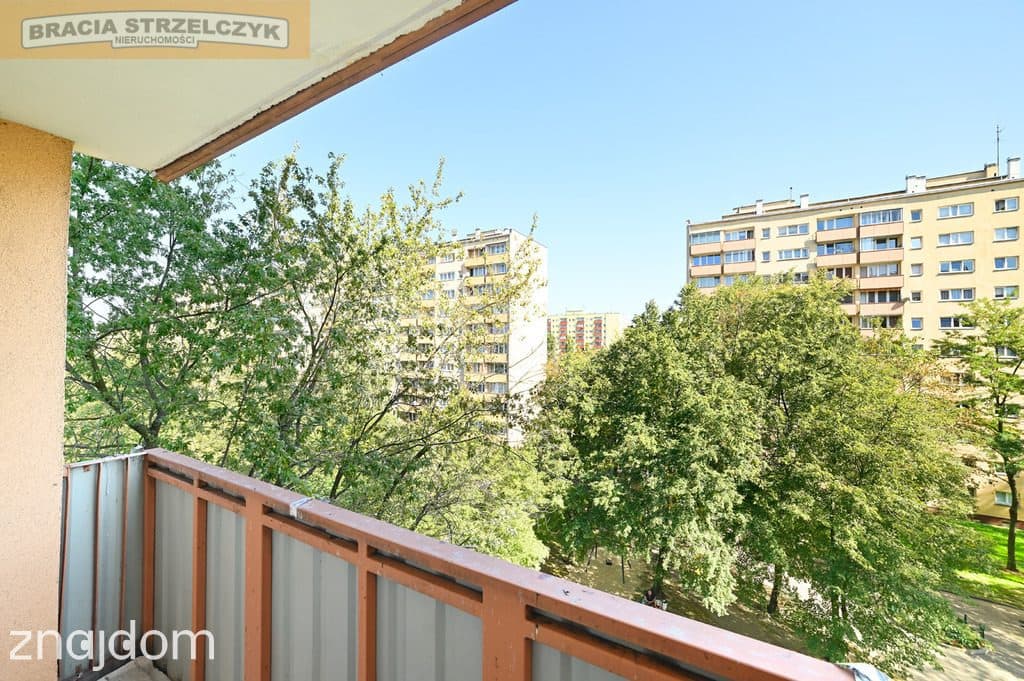 Okazja! Dwa pokoje, balkon, metro! - zdjęcie 6
