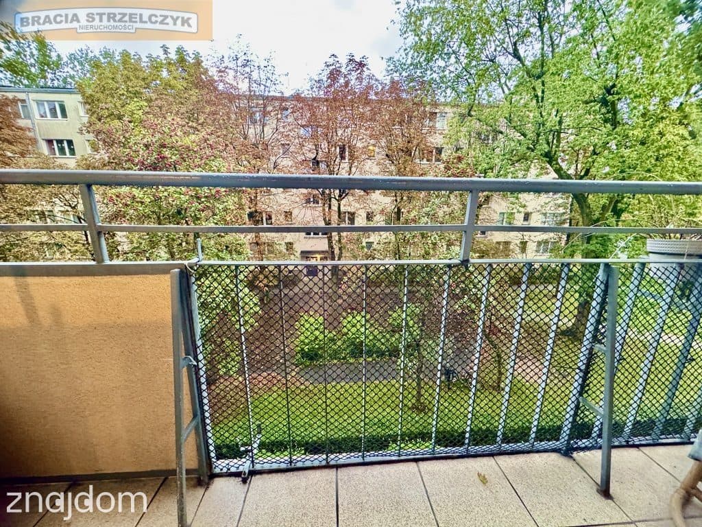 Mokotów - cicha kawalerka z balkonem - zdjęcie 4
